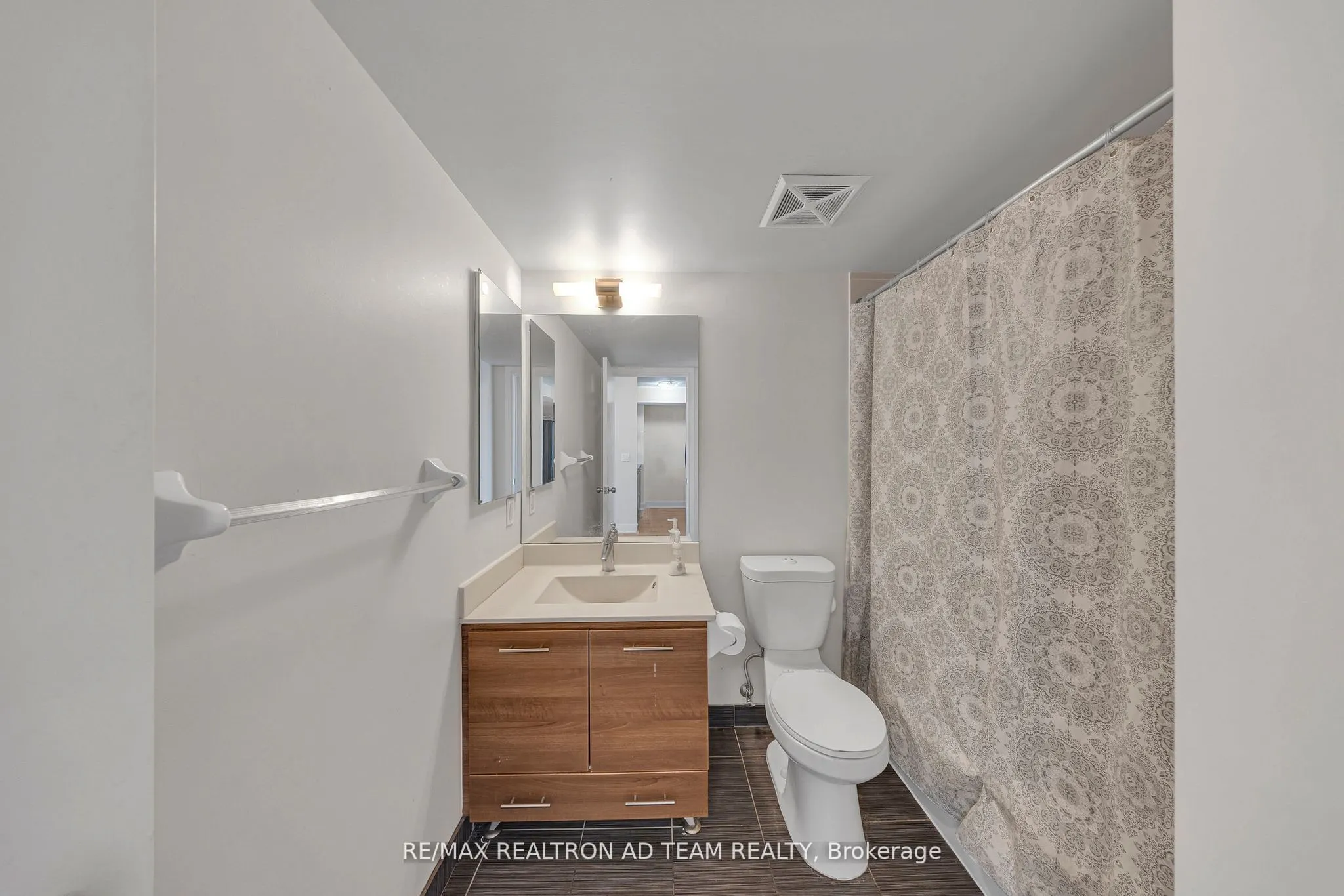 125 Village Green Square, #706
