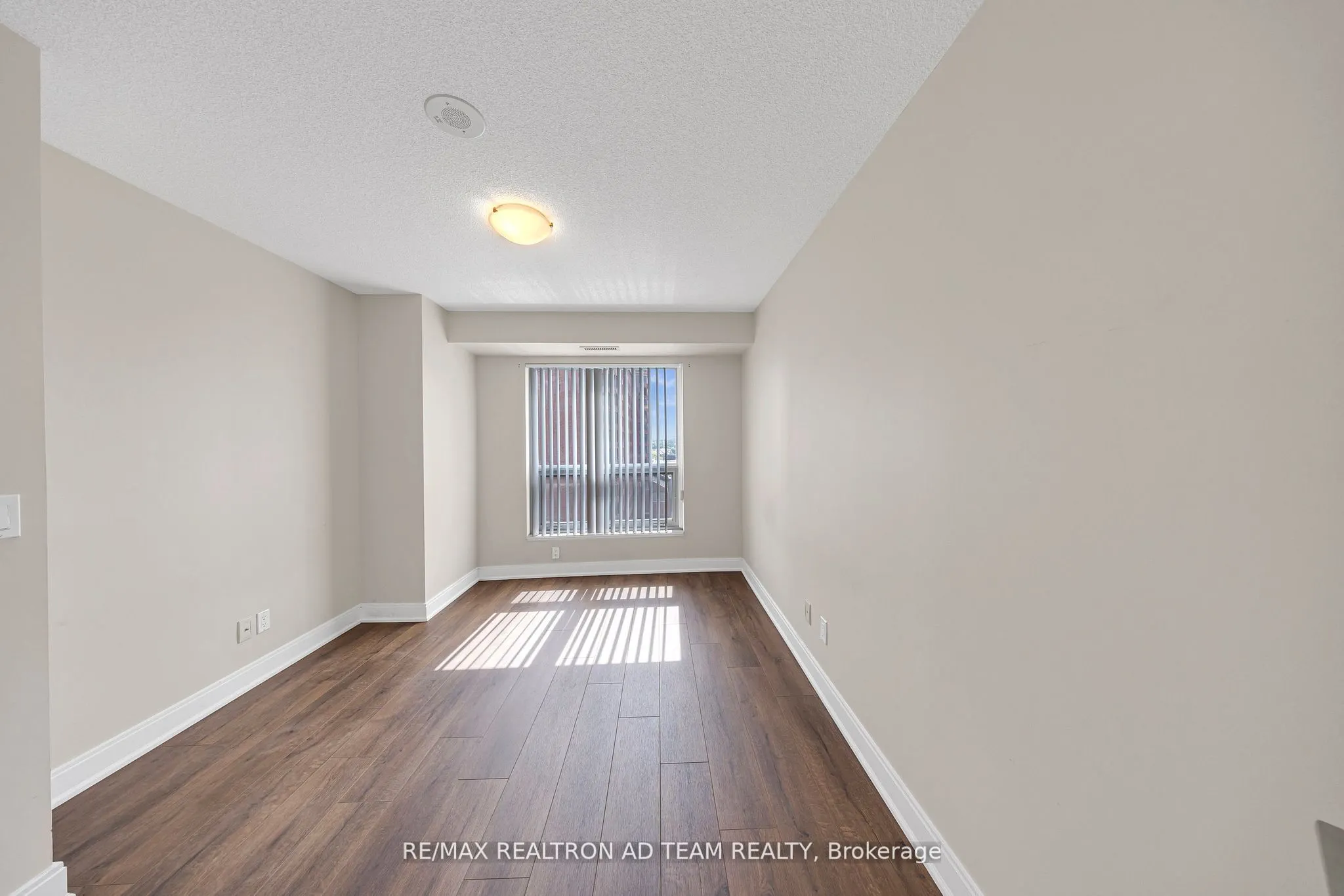 125 Village Green Square, #706