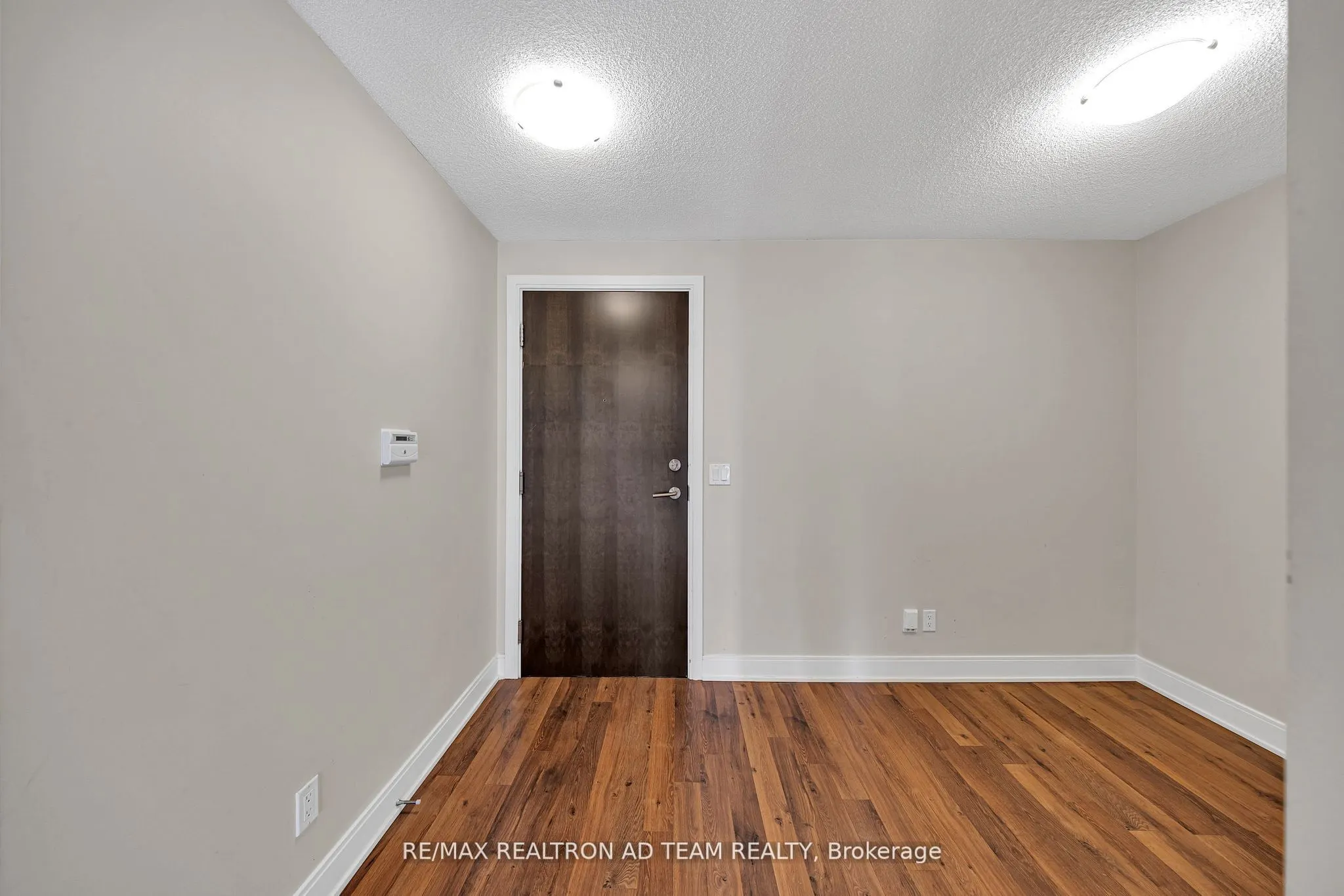 125 Village Green Square, #706