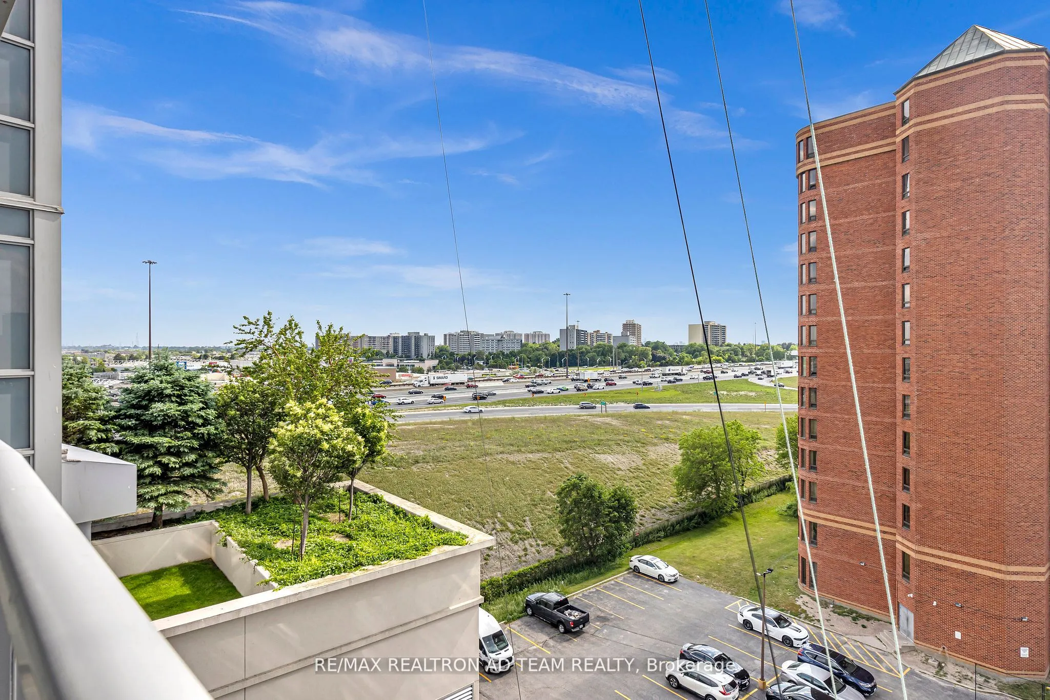 125 Village Green Square, #706