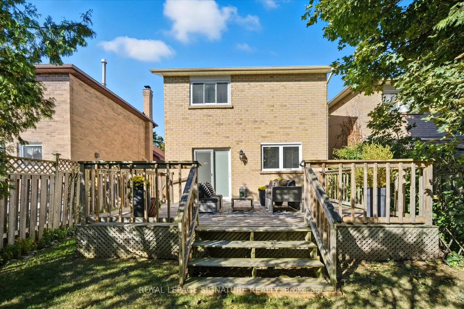 77 Ravenscroft Road