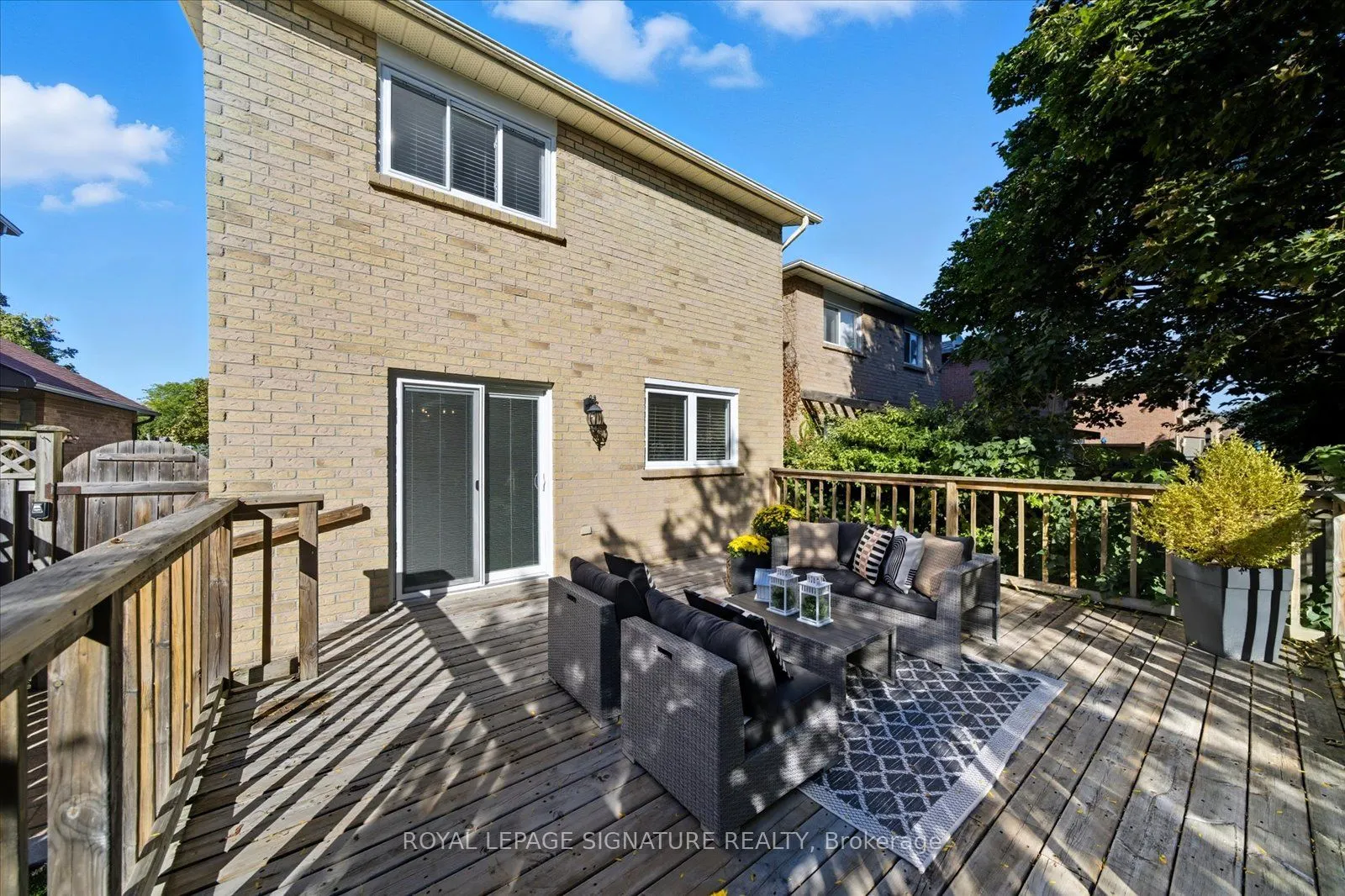 77 Ravenscroft Road