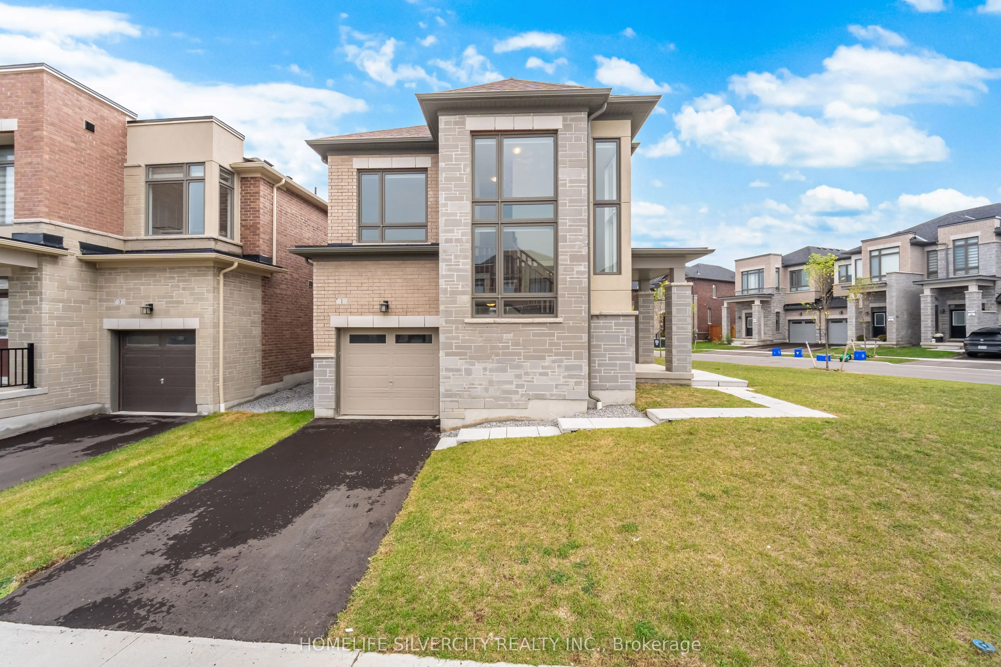 1 Armilia Place