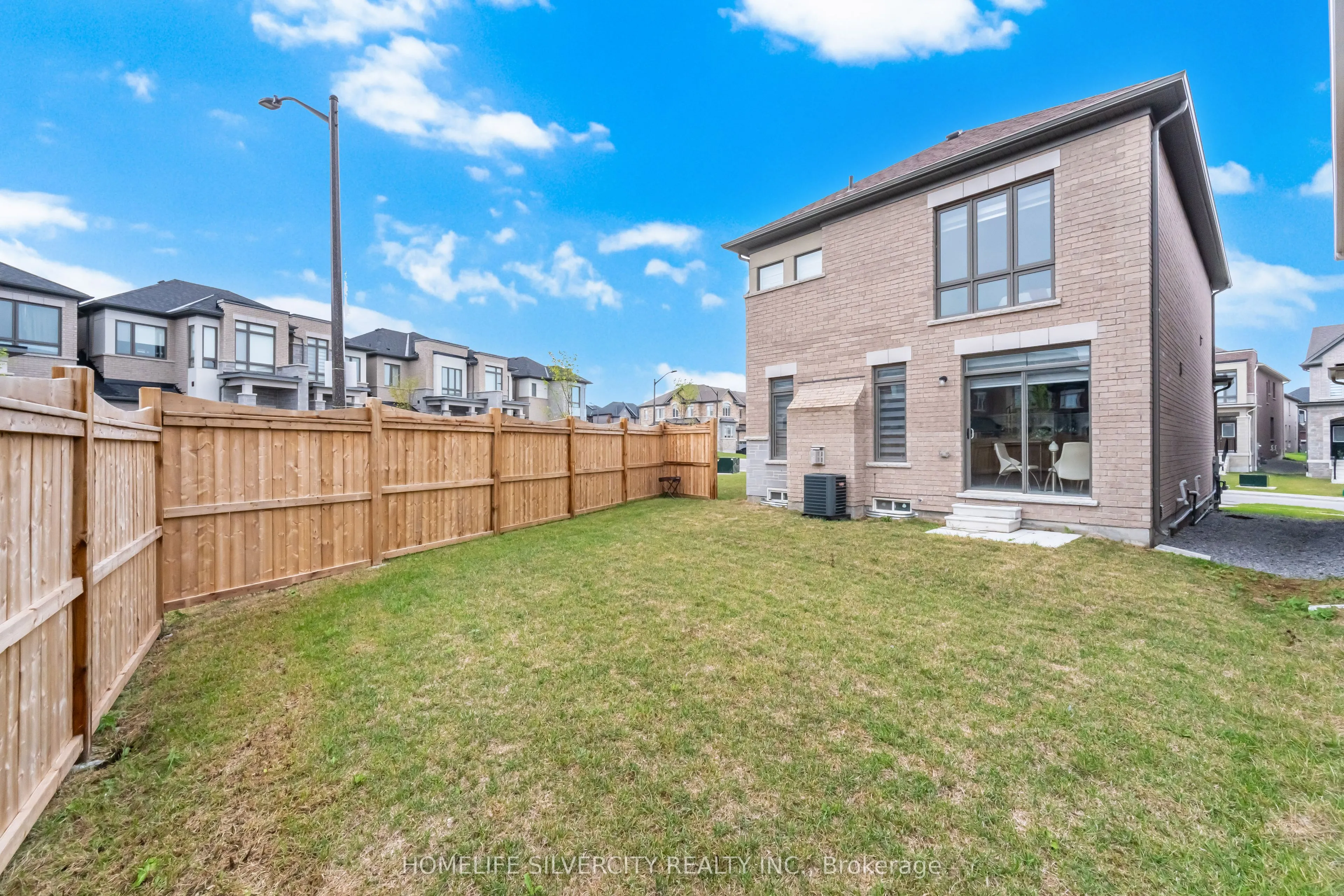 1 Armilia Place