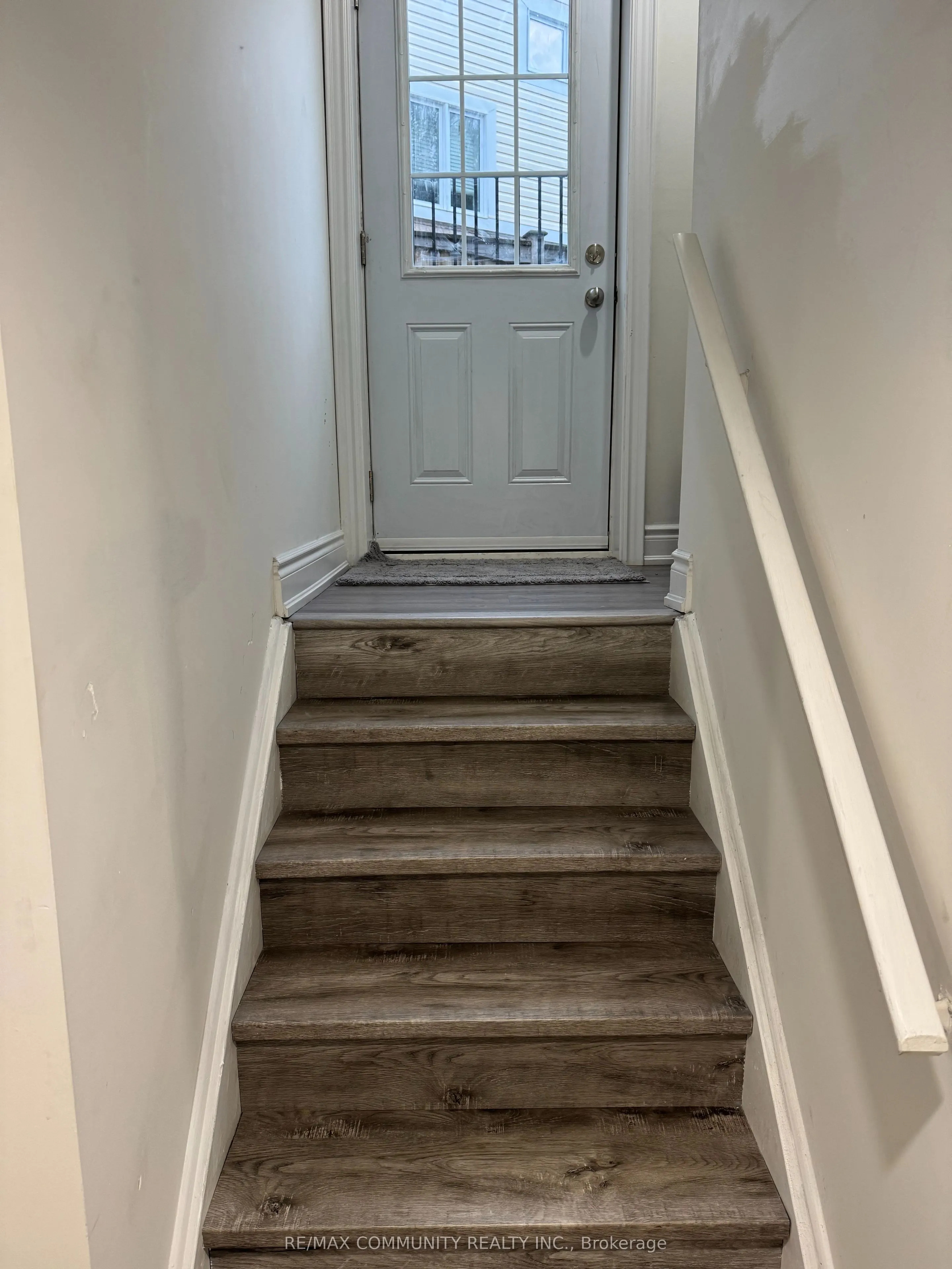 33 Decourcy-Ireland Circle