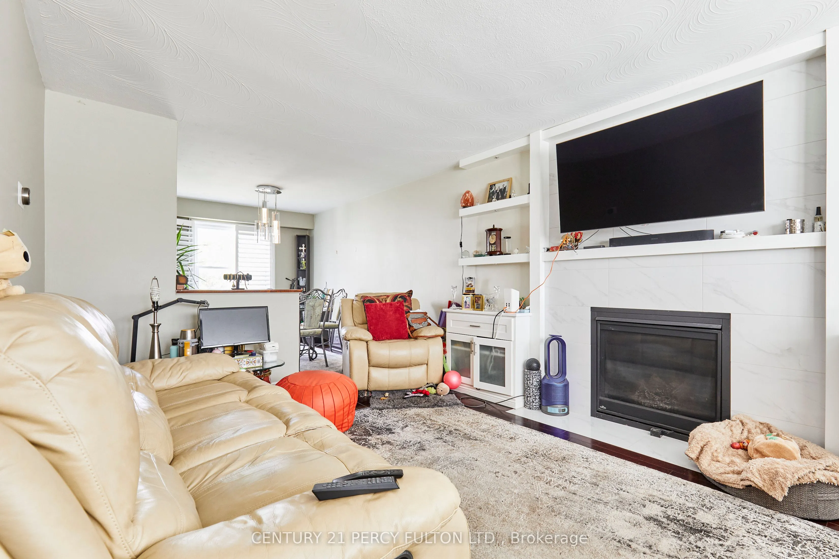 1349 Somerville Street E