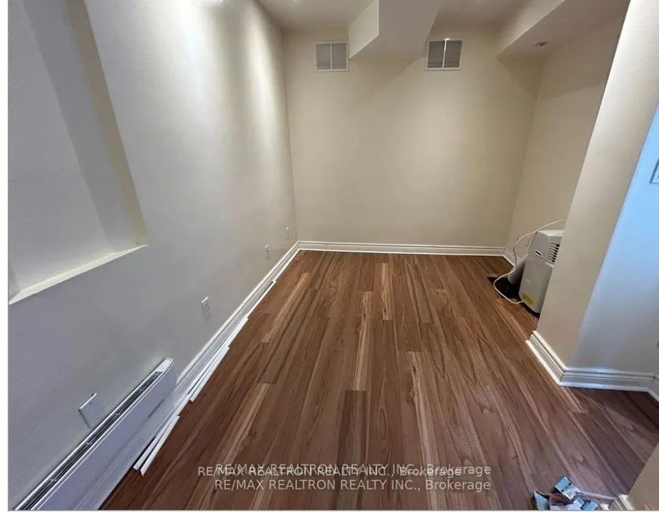 588 Danforth Avenue, #4
