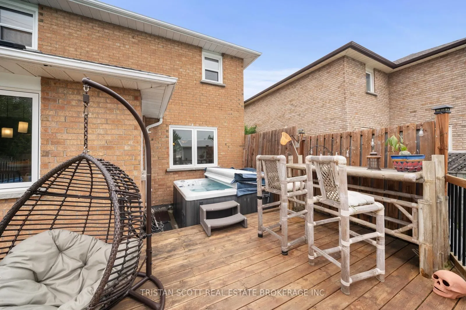 27 Ingleborough Drive