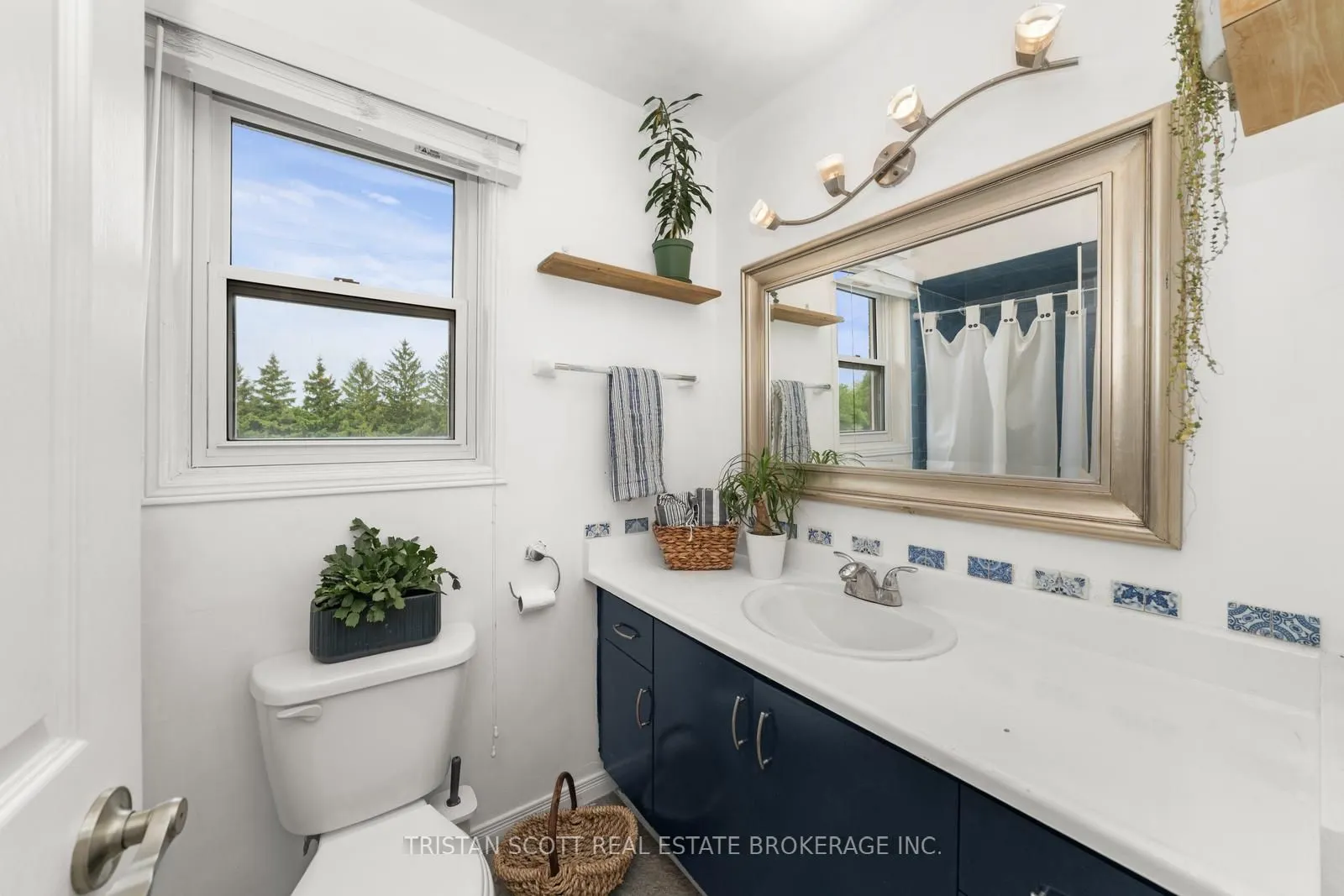 27 Ingleborough Drive