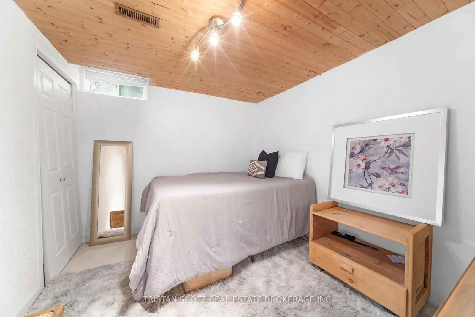 27 Ingleborough Drive