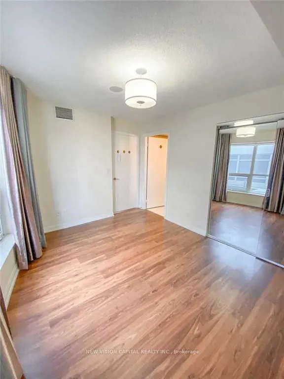 151 Village Green Square, #508