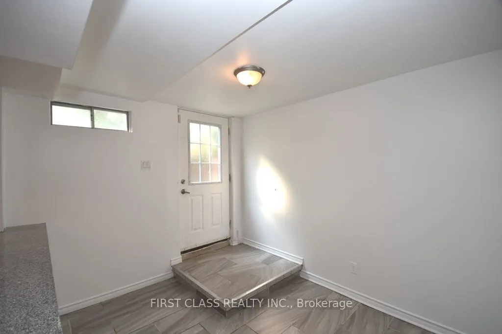 15 Carle Crescent, #bsmt