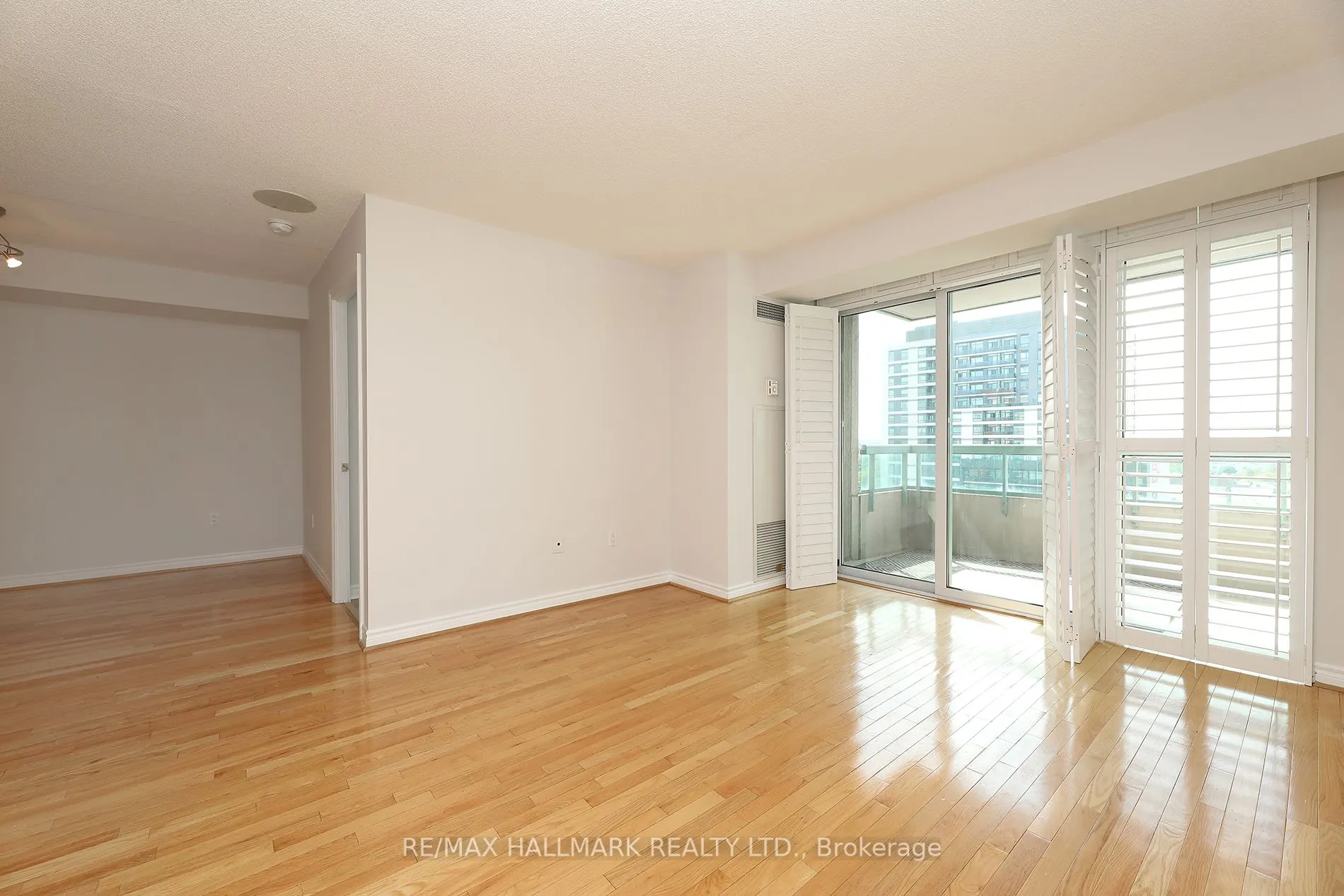 125 Omni Drive, #929