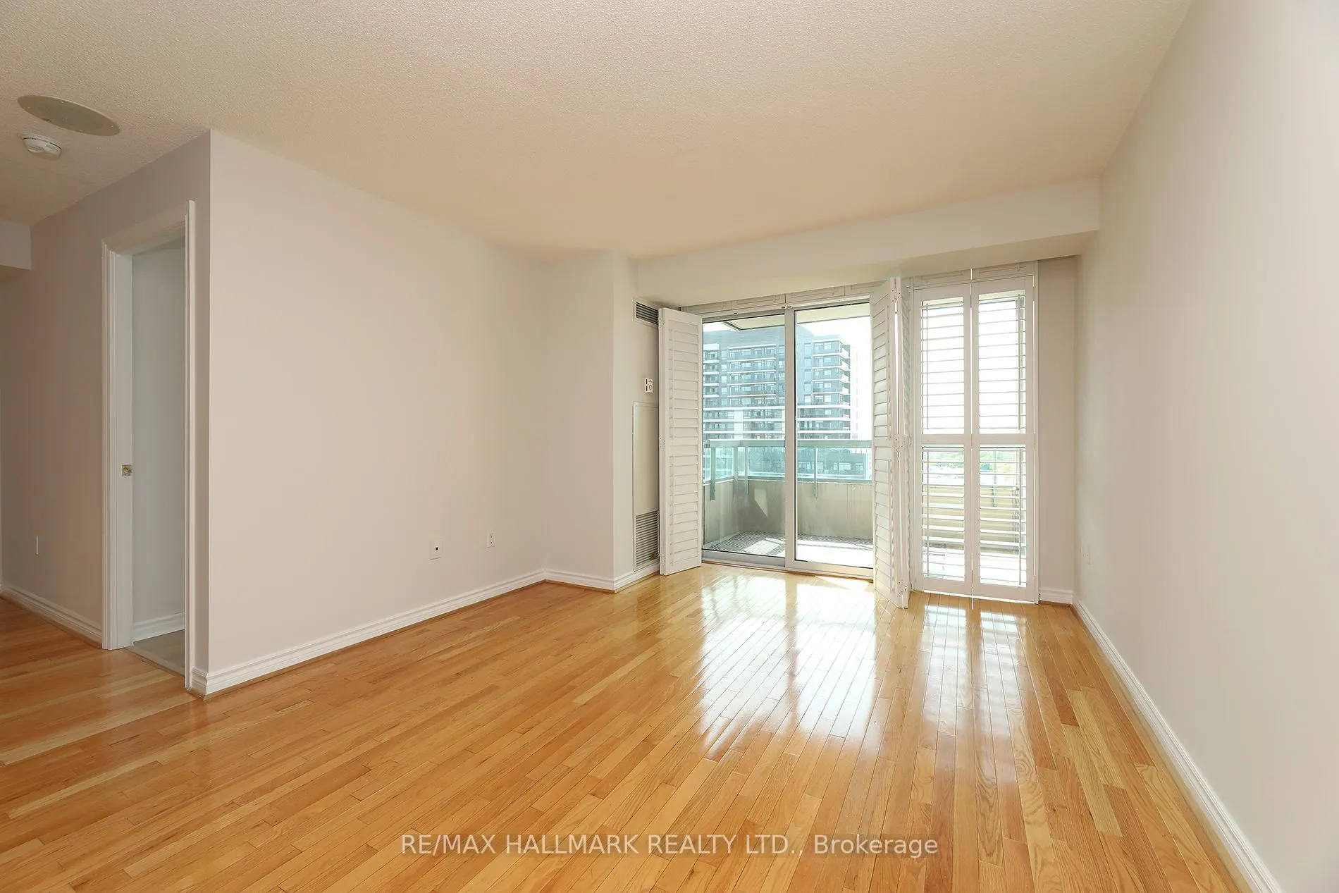 125 Omni Drive, #929