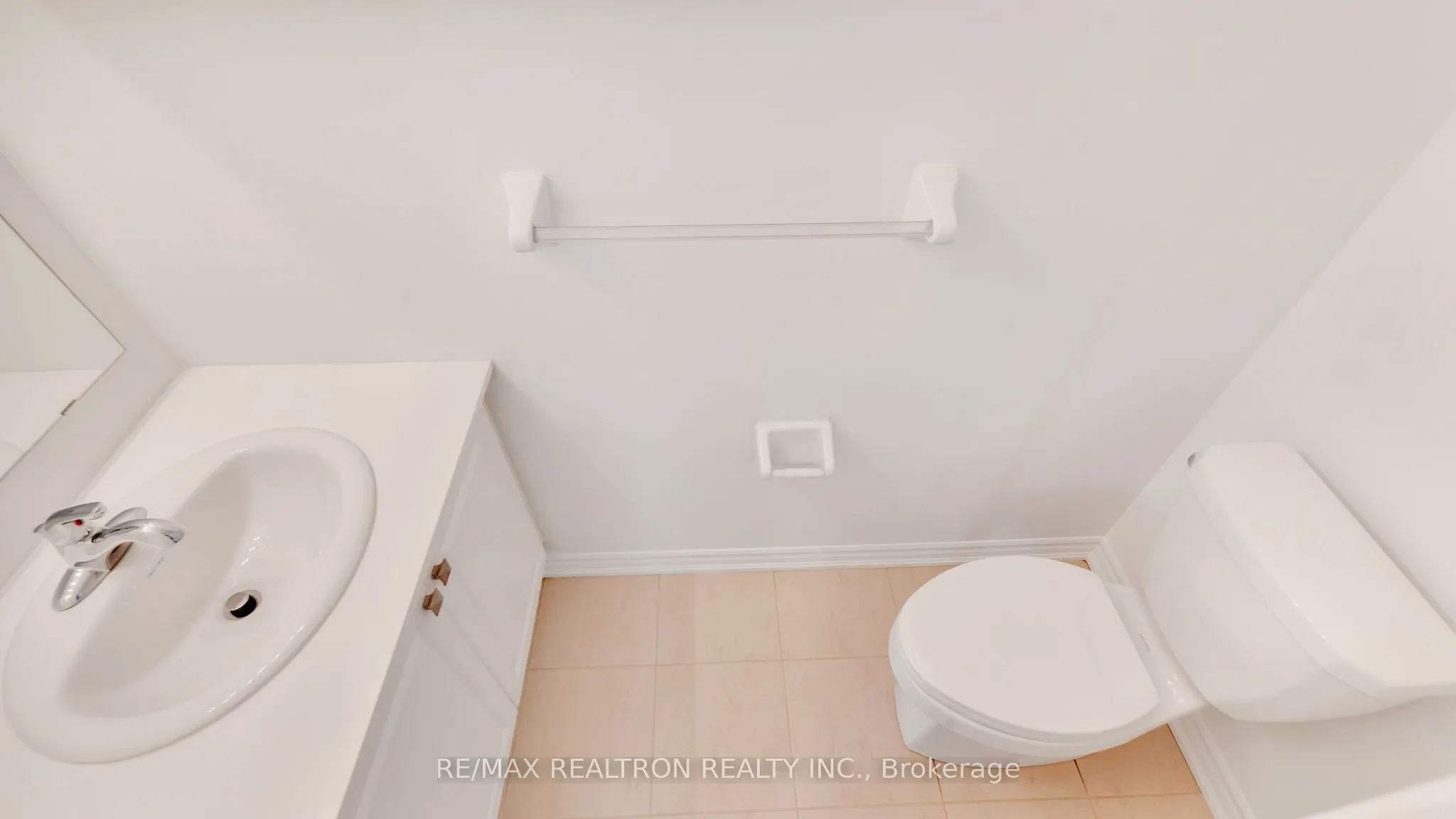 470 Beresford Path, #4