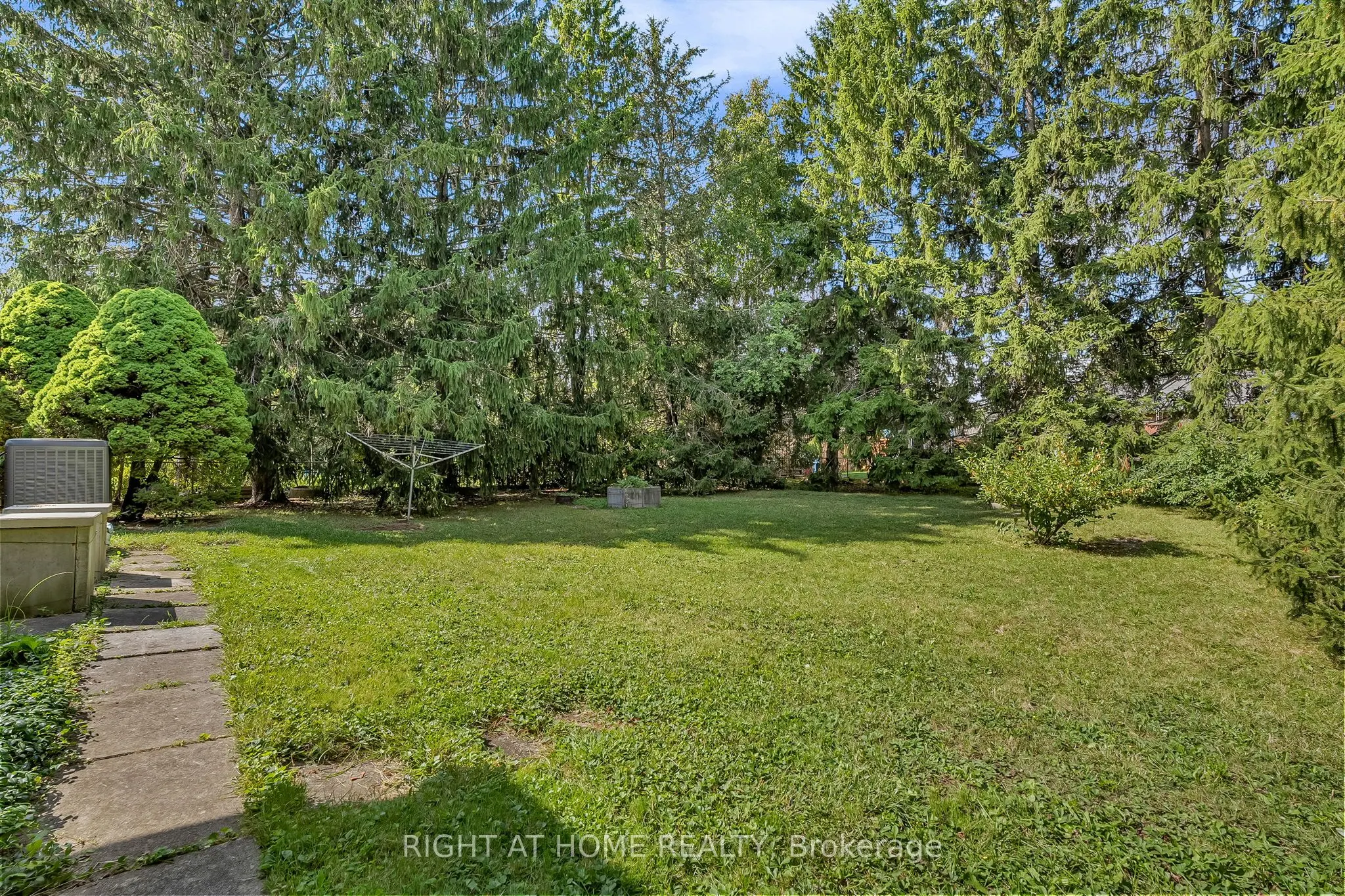 356 Conlin Road E