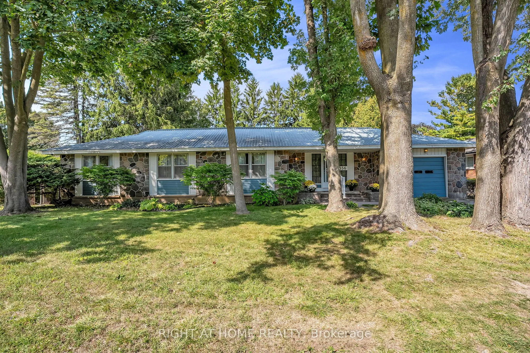 356 Conlin Road E