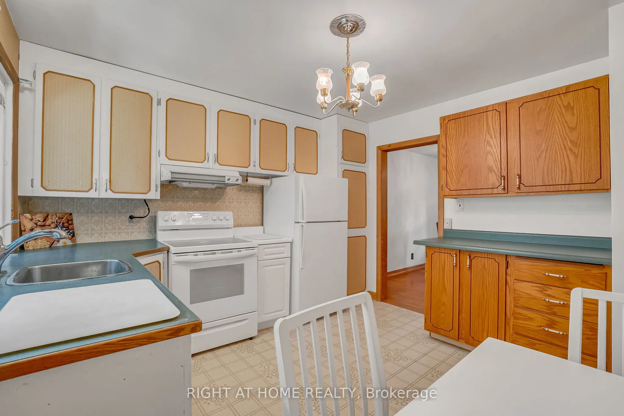 356 Conlin Road E