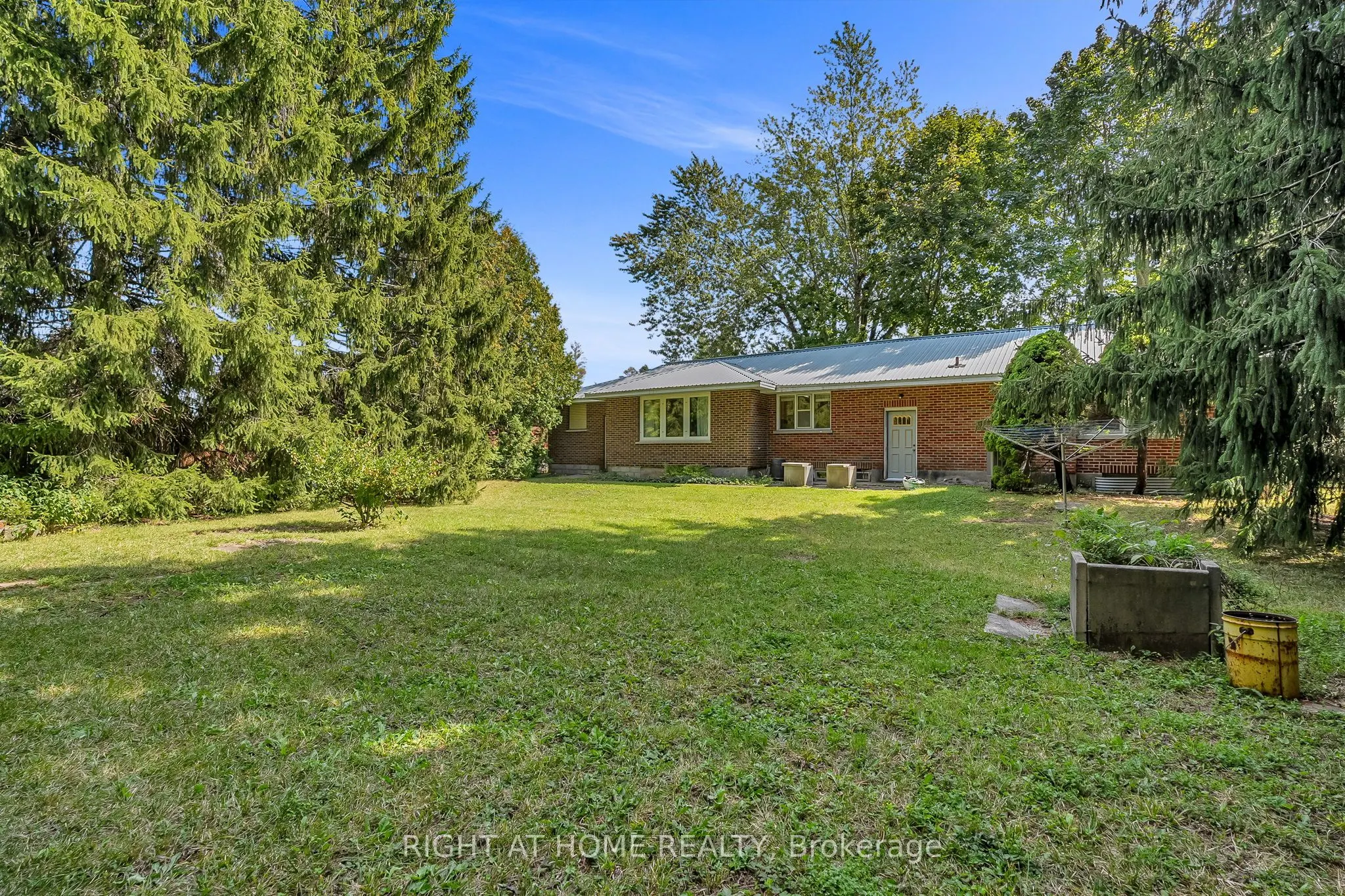 356 Conlin Road E