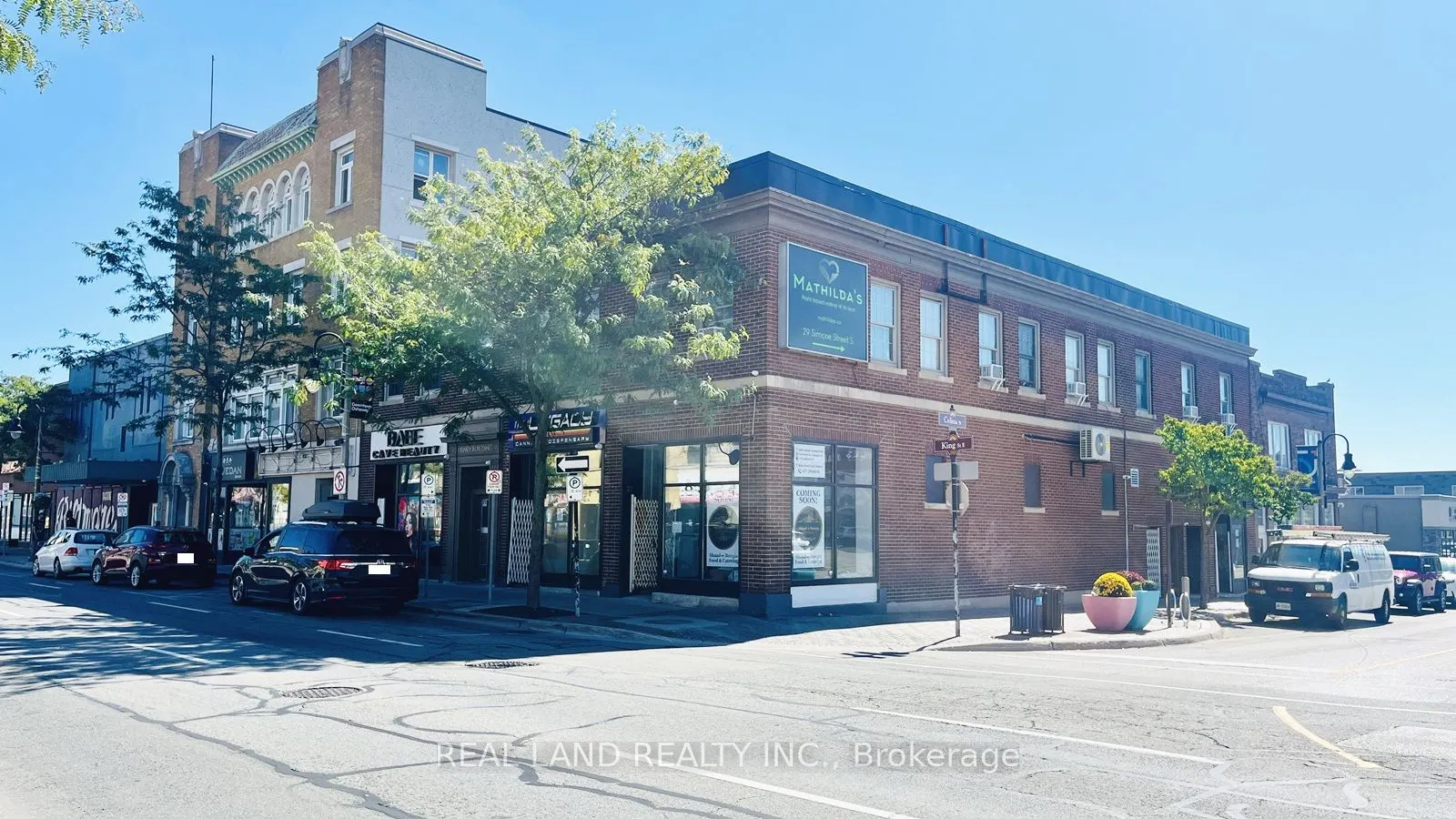 33 King Street E