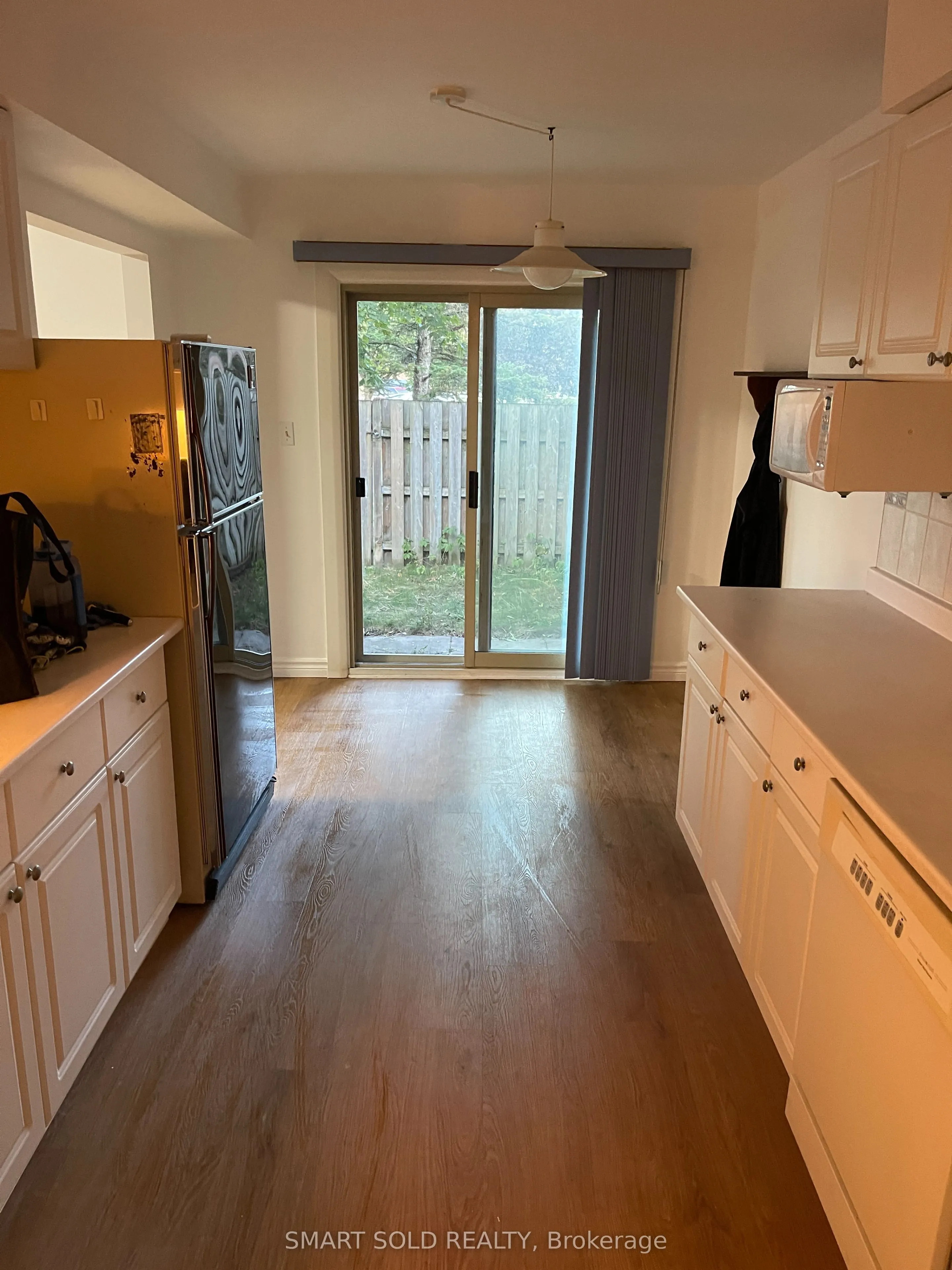 450 Bristol Crescent N, #6