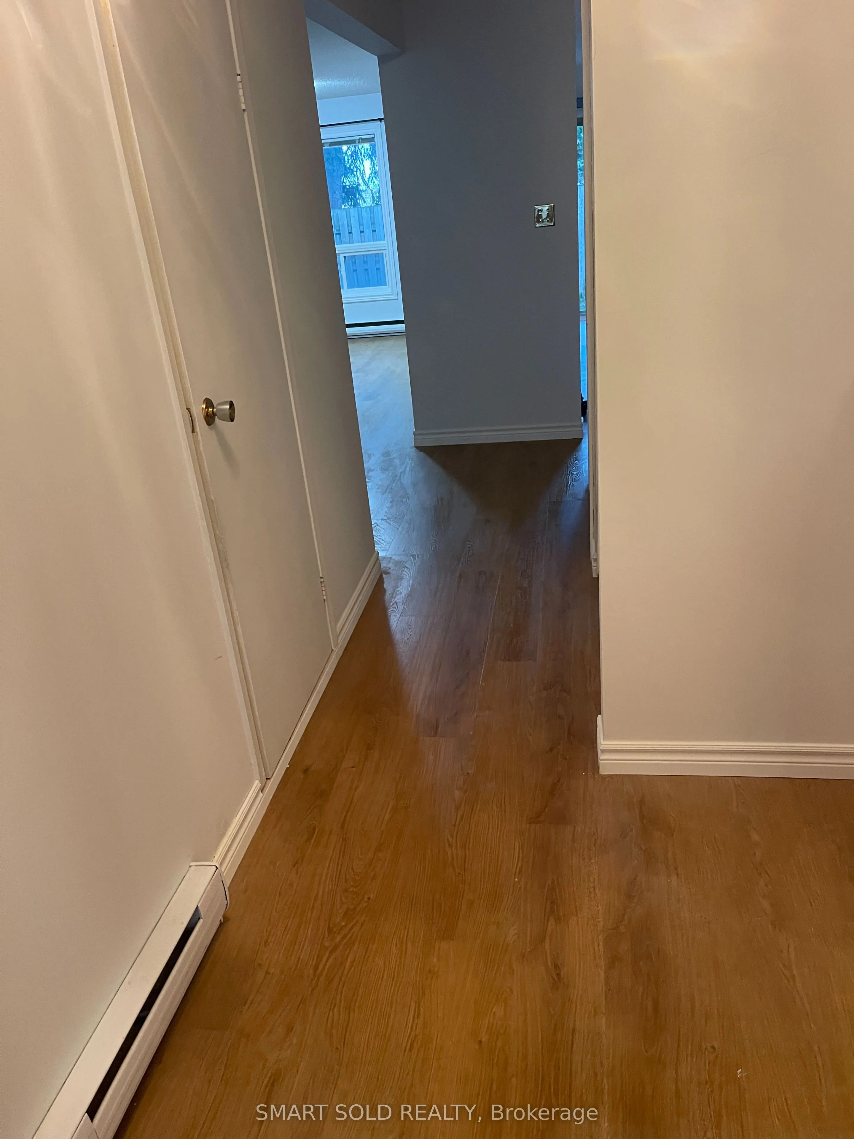 450 Bristol Crescent N, #6