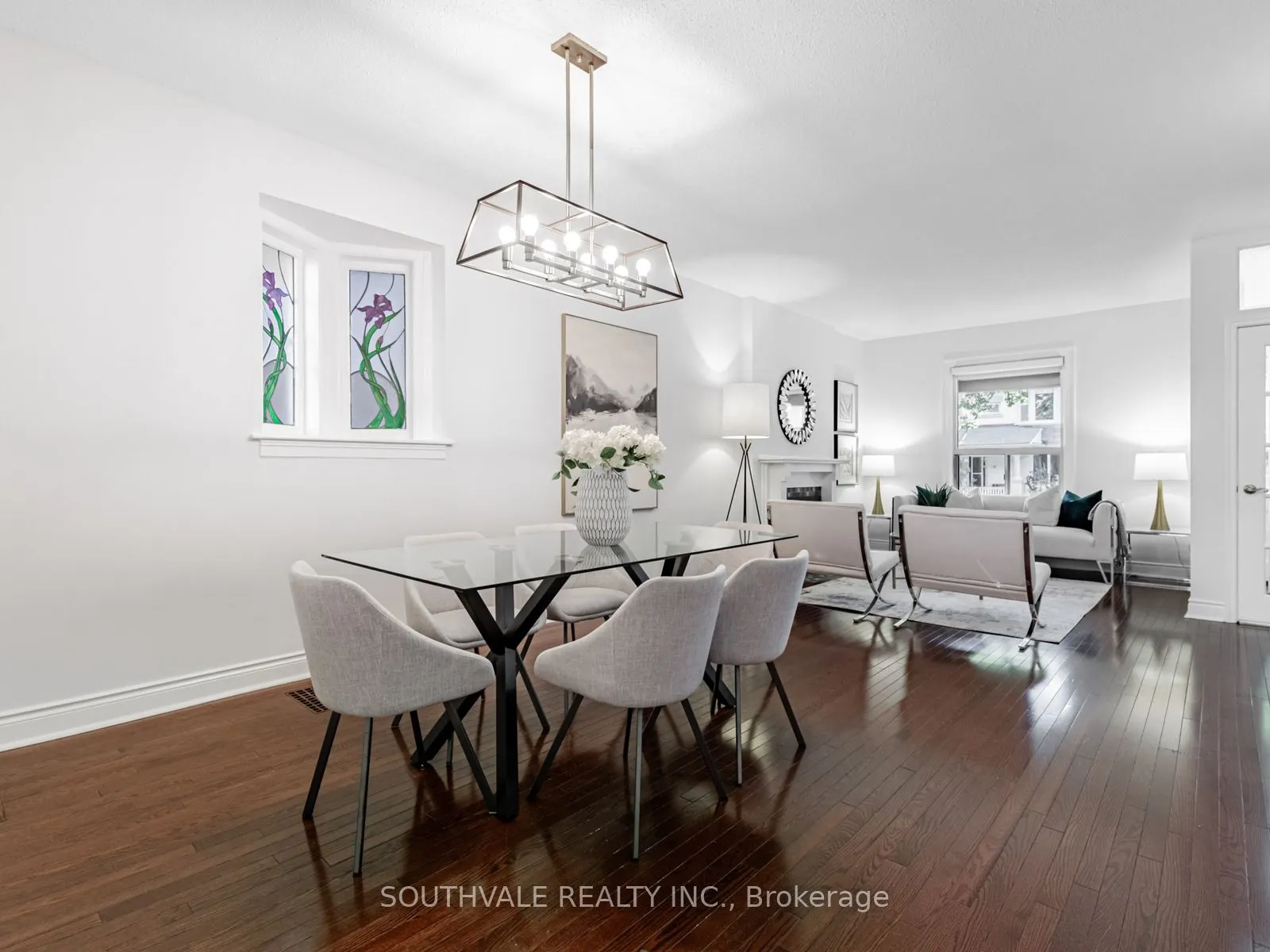 104 Dearbourne Avenue