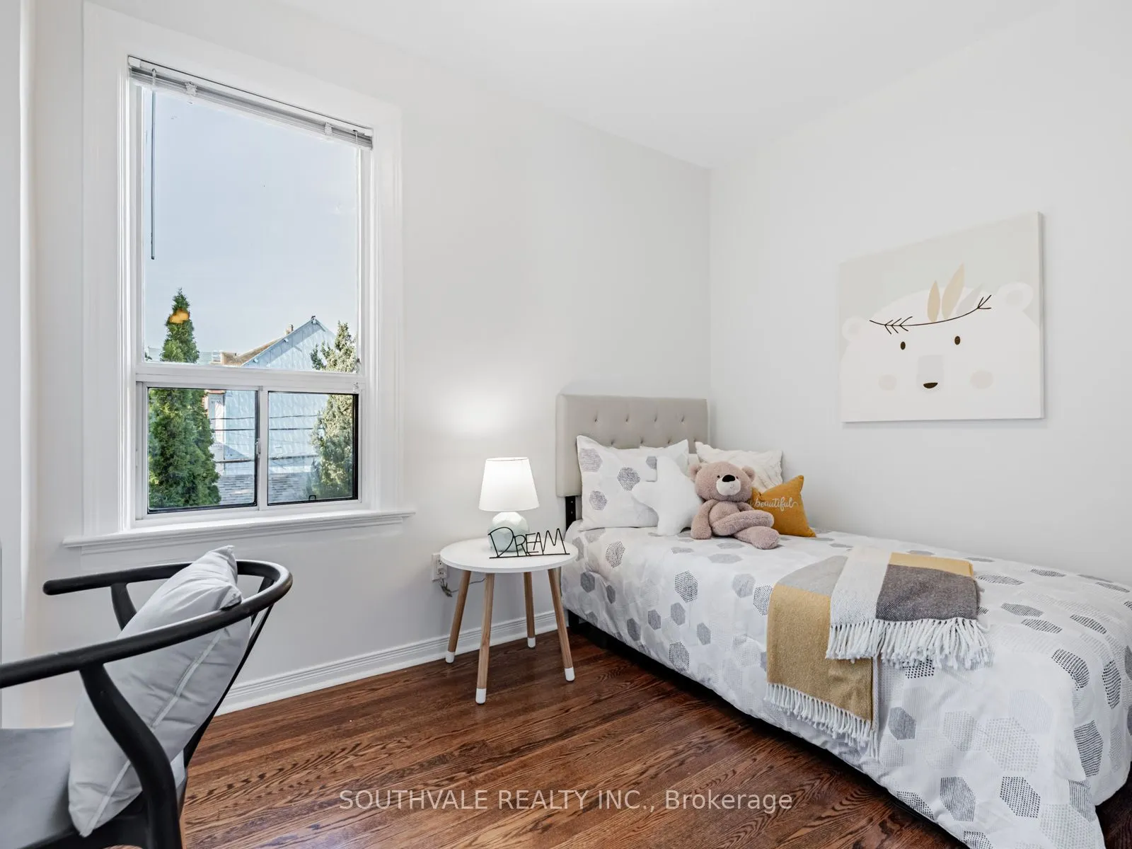 104 Dearbourne Avenue