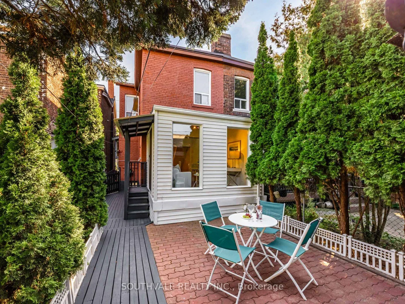 104 Dearbourne Avenue