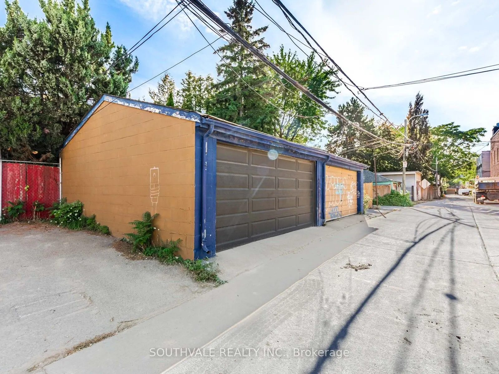 104 Dearbourne Avenue