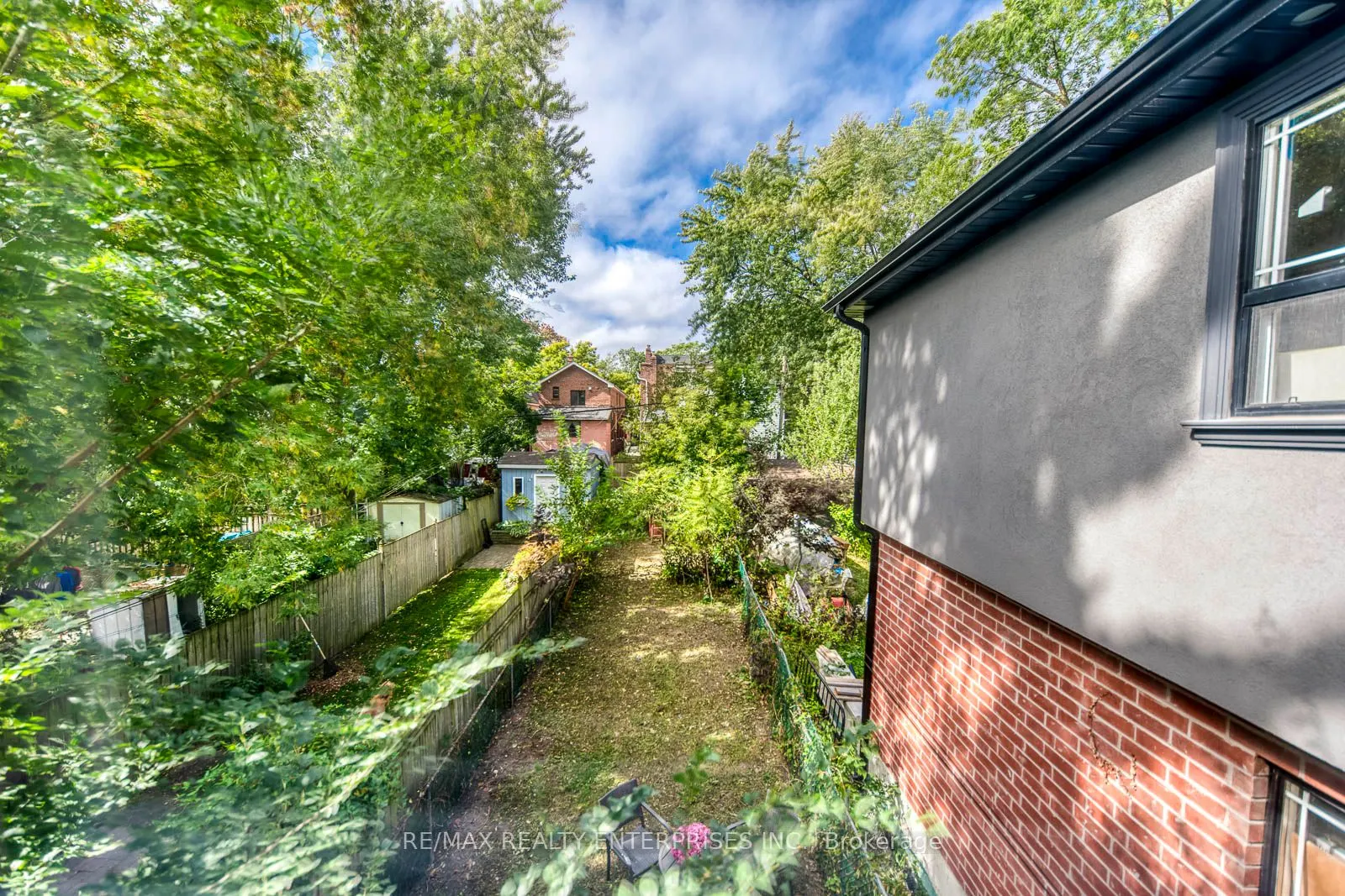 370 Coxwell Avenue