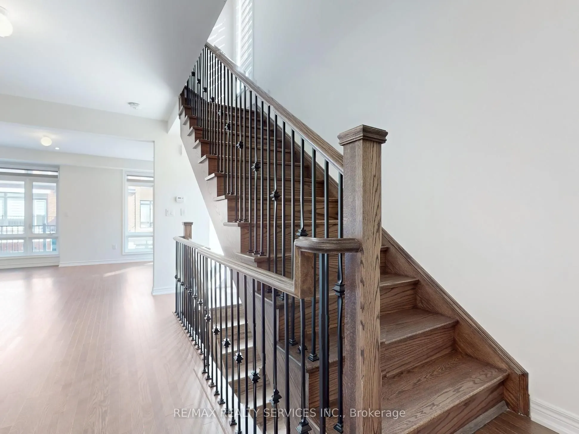513 Littlewood Lane