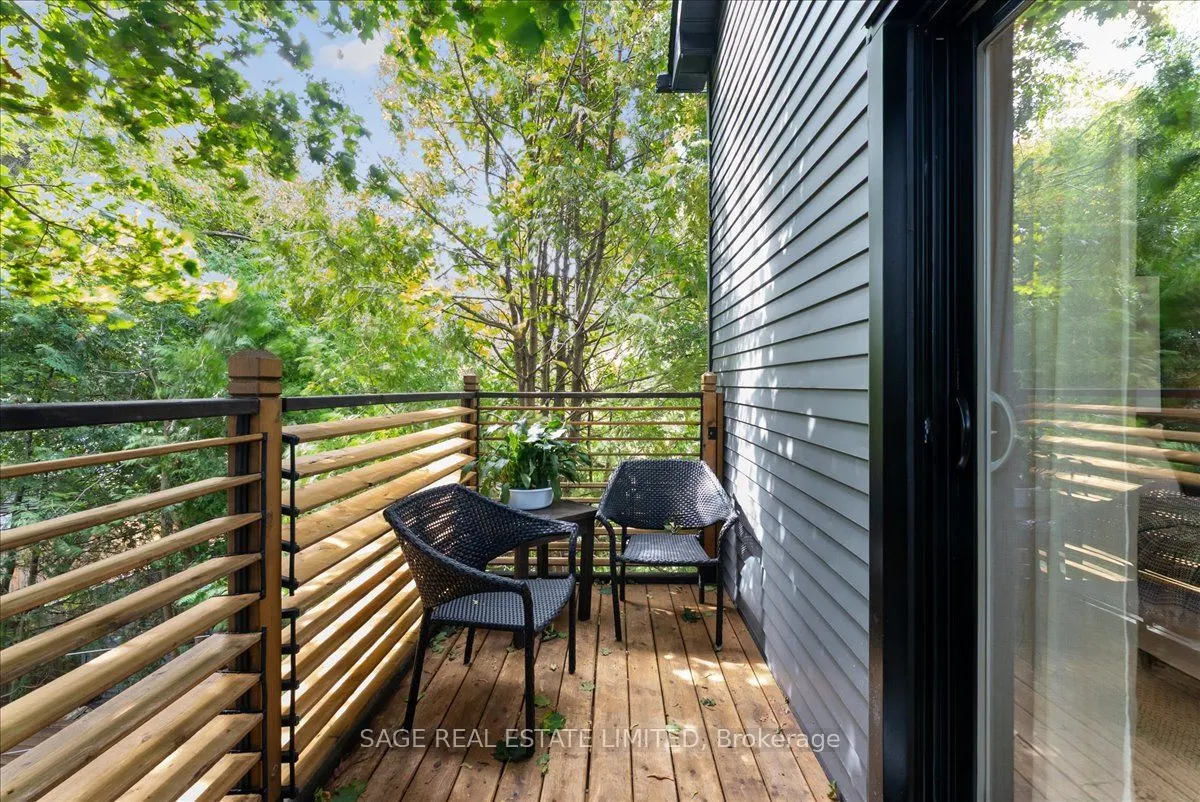 93 Woodrow Avenue