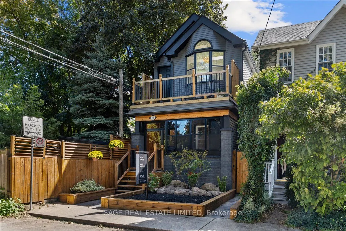 93 Woodrow Avenue