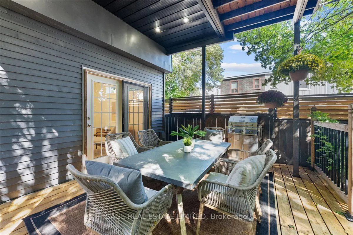 93 Woodrow Avenue