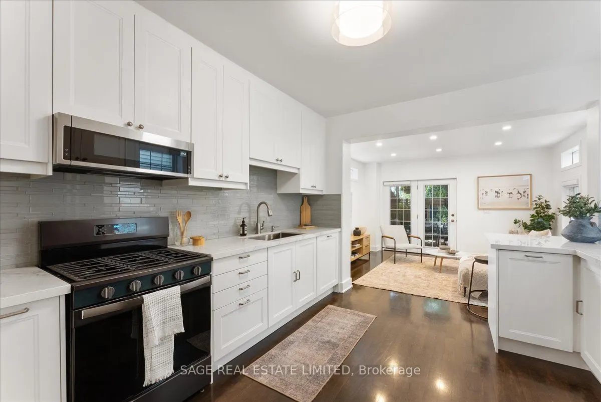 93 Woodrow Avenue
