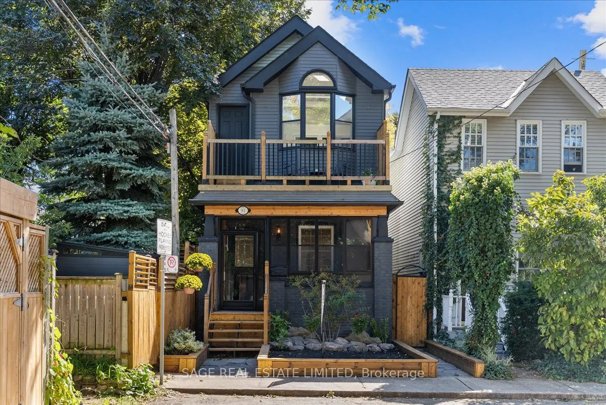 93 Woodrow Avenue
