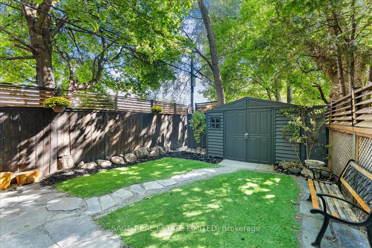 93 Woodrow Avenue