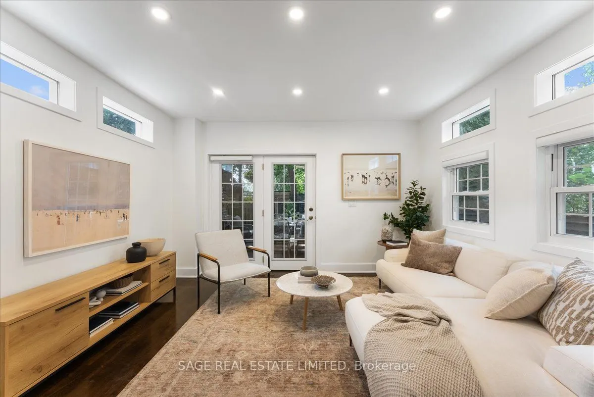 93 Woodrow Avenue