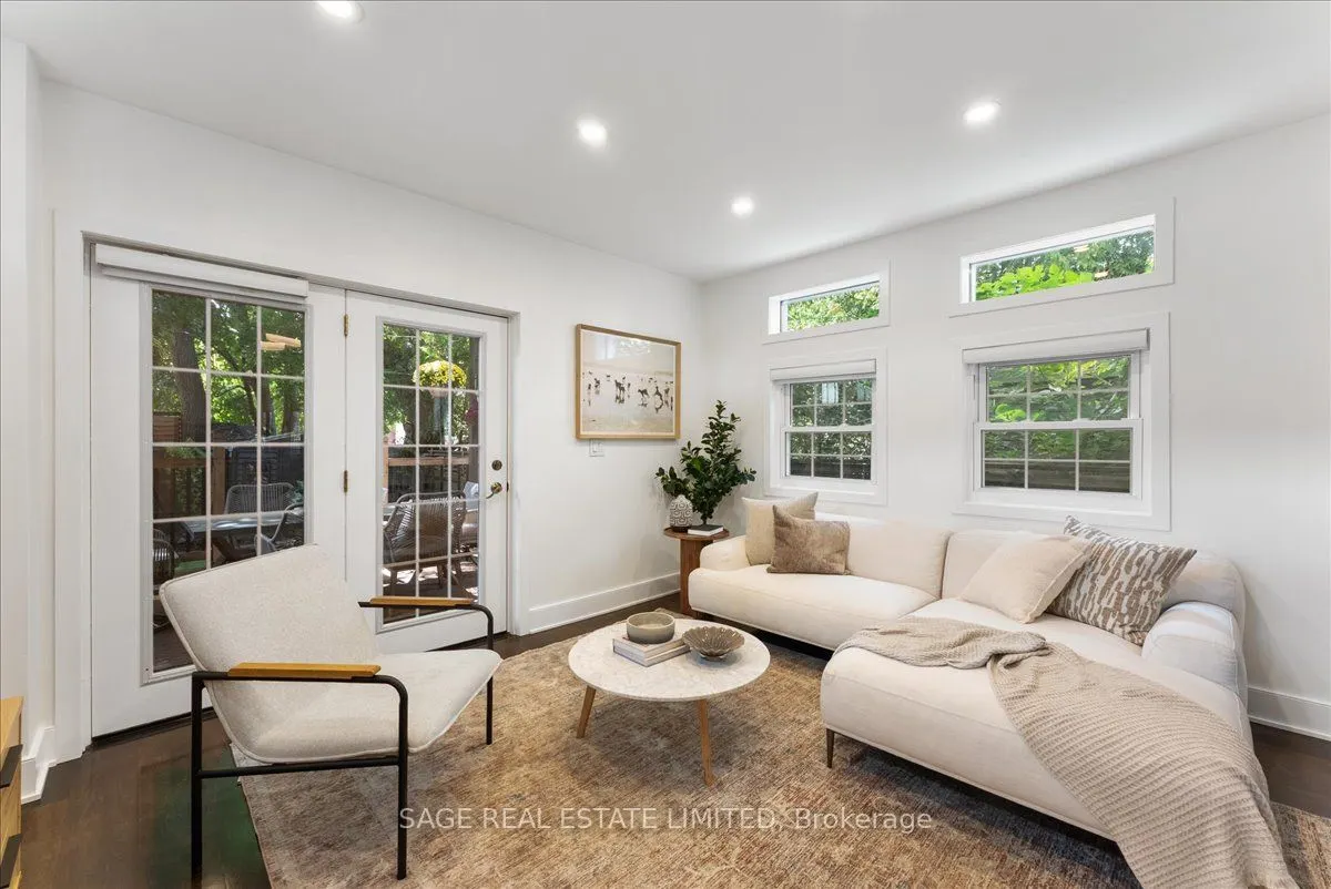 93 Woodrow Avenue