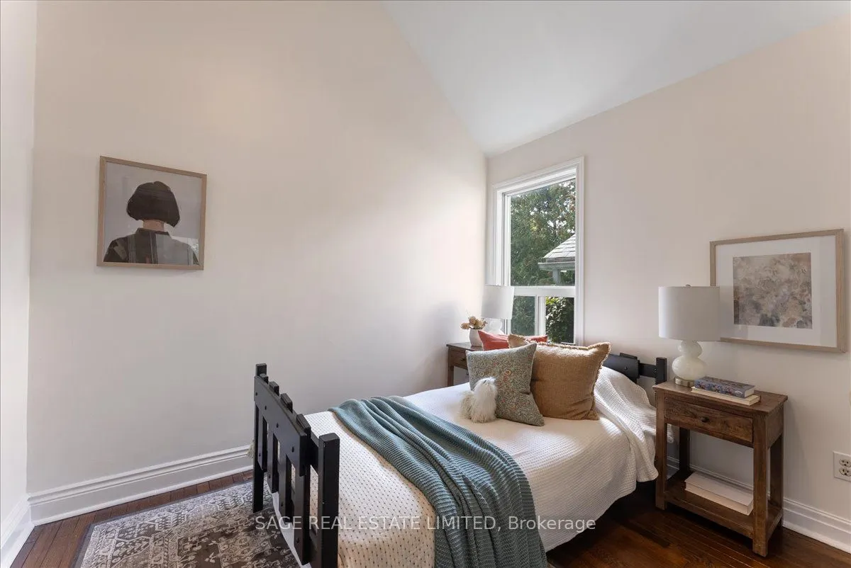 93 Woodrow Avenue