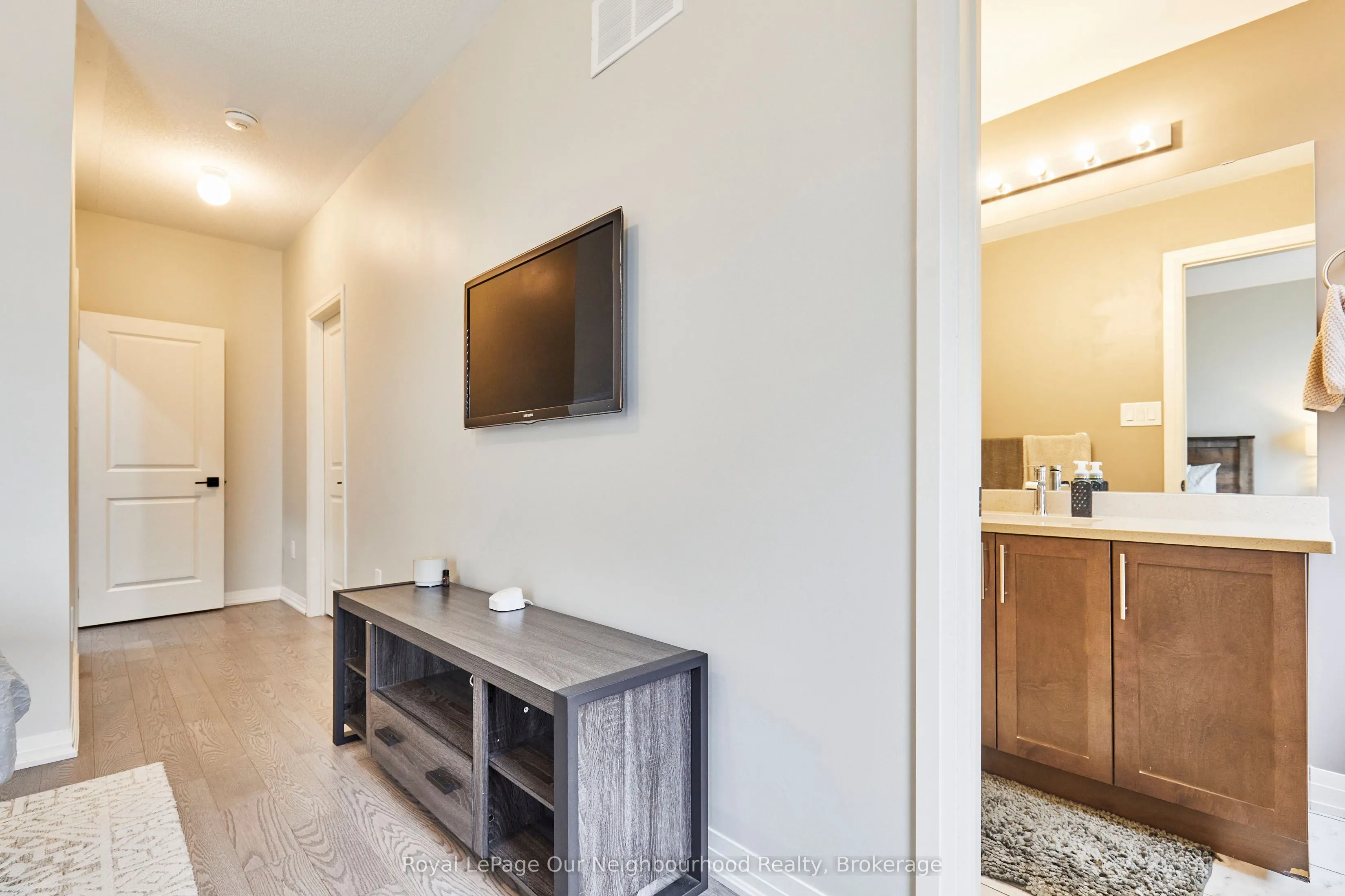 28 Clarington Boulevard