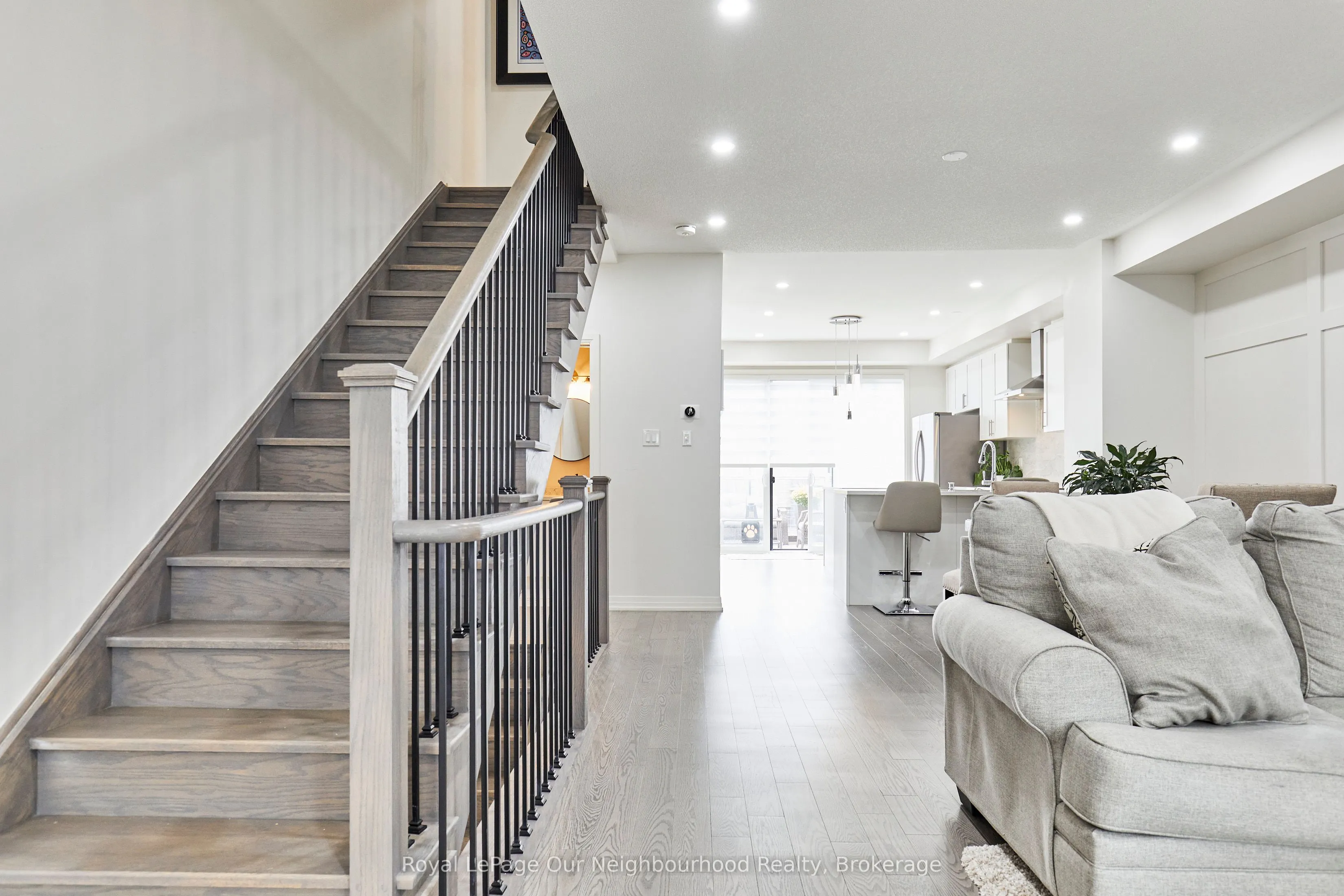 28 Clarington Boulevard