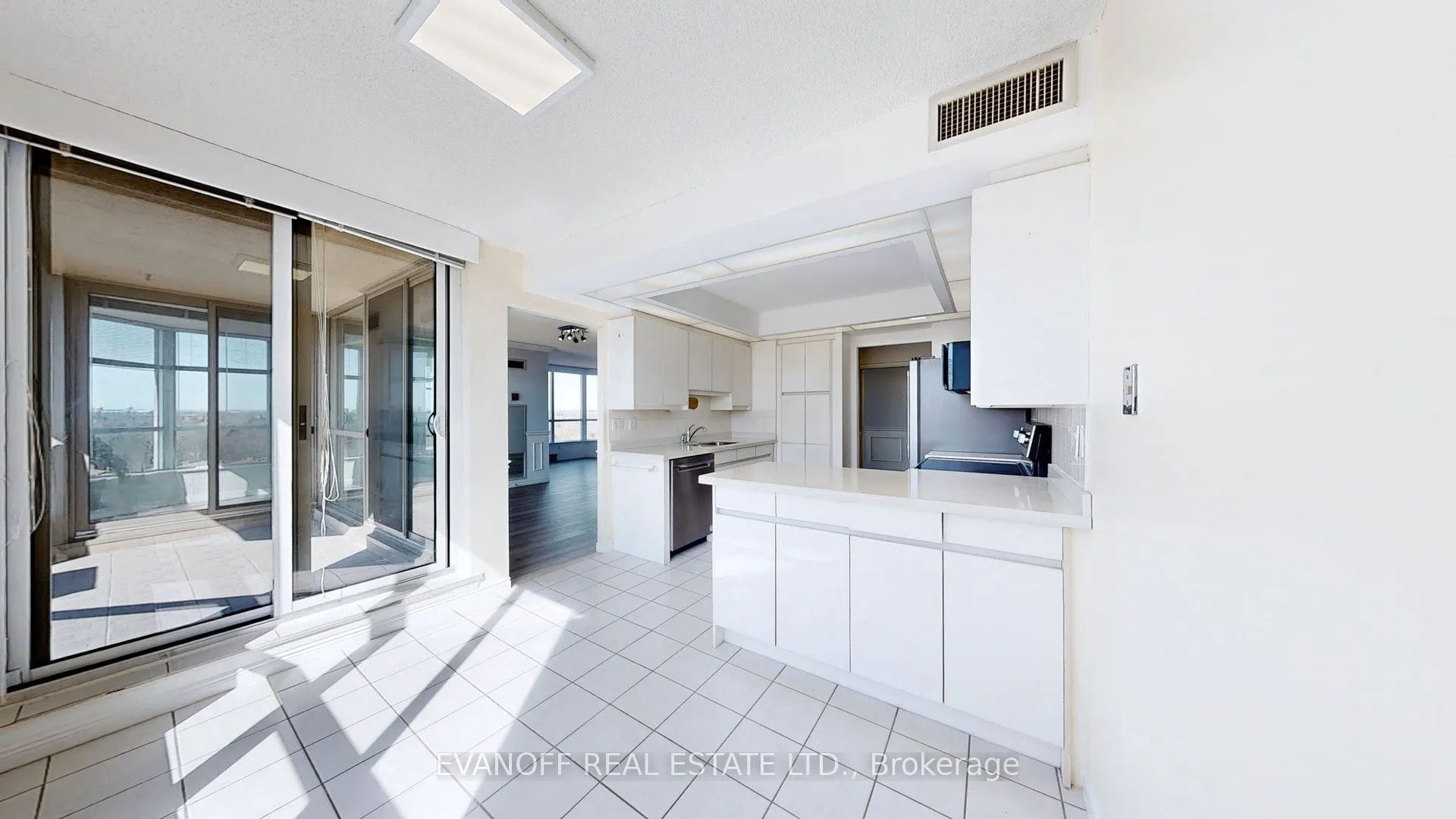 10 Guildwood Parkway, #1030