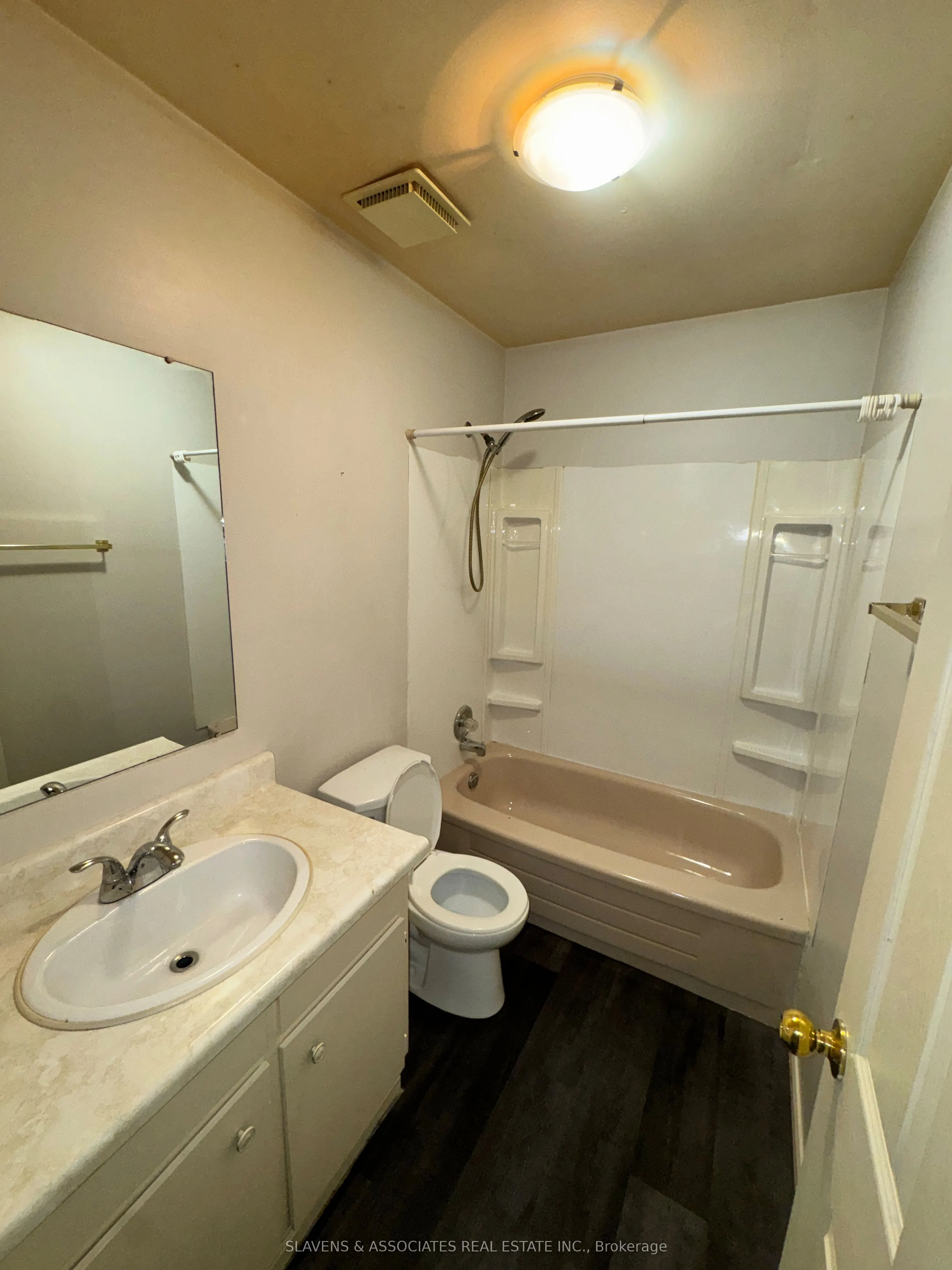 45 King Avenue W #10