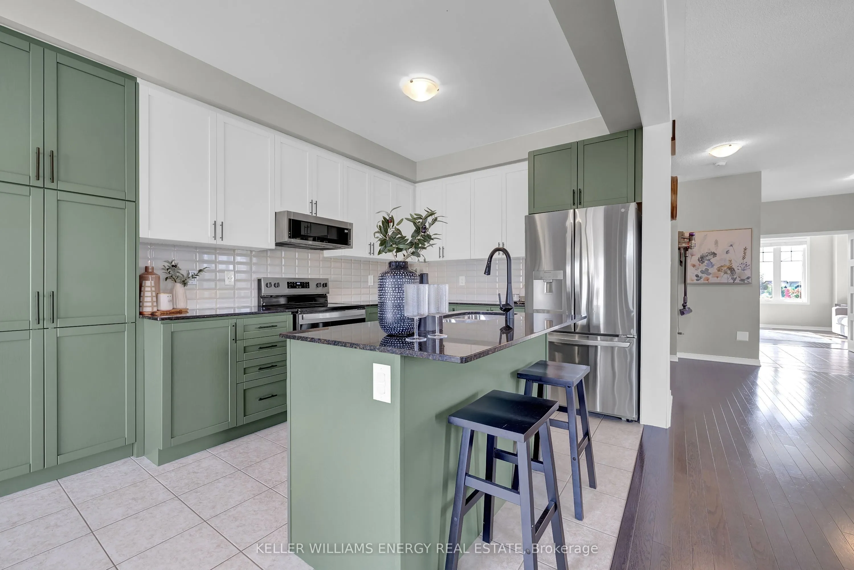 52 Ross Wright Avenue