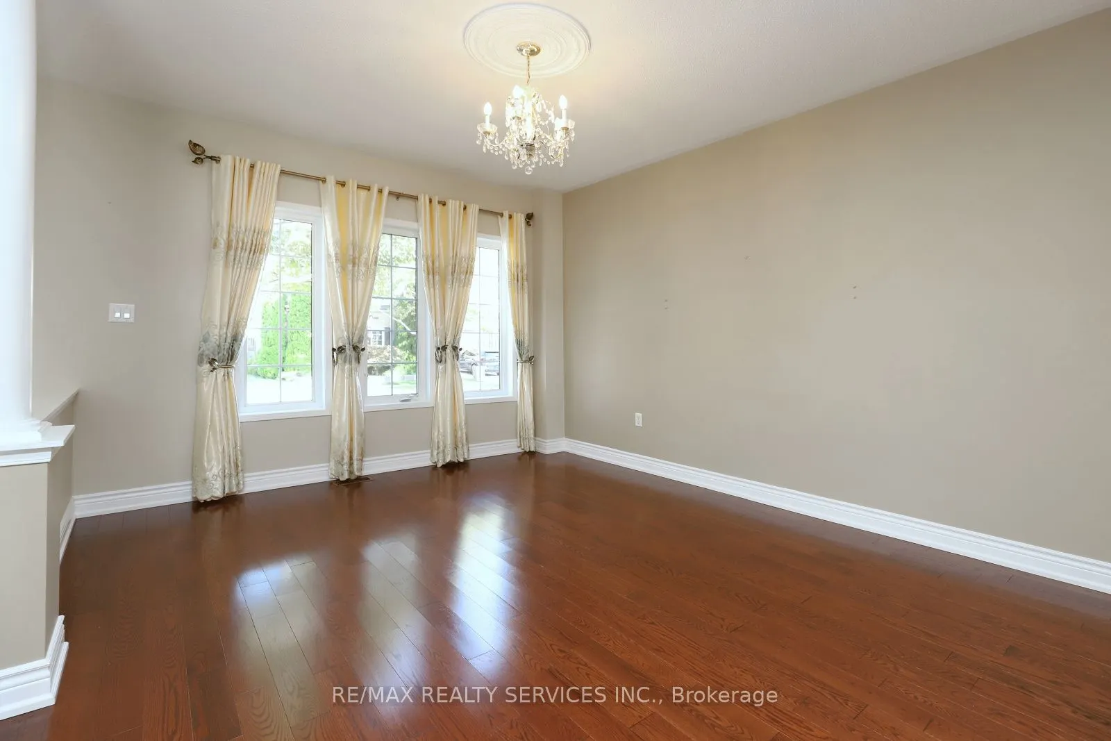 17 Ballantyne Drive