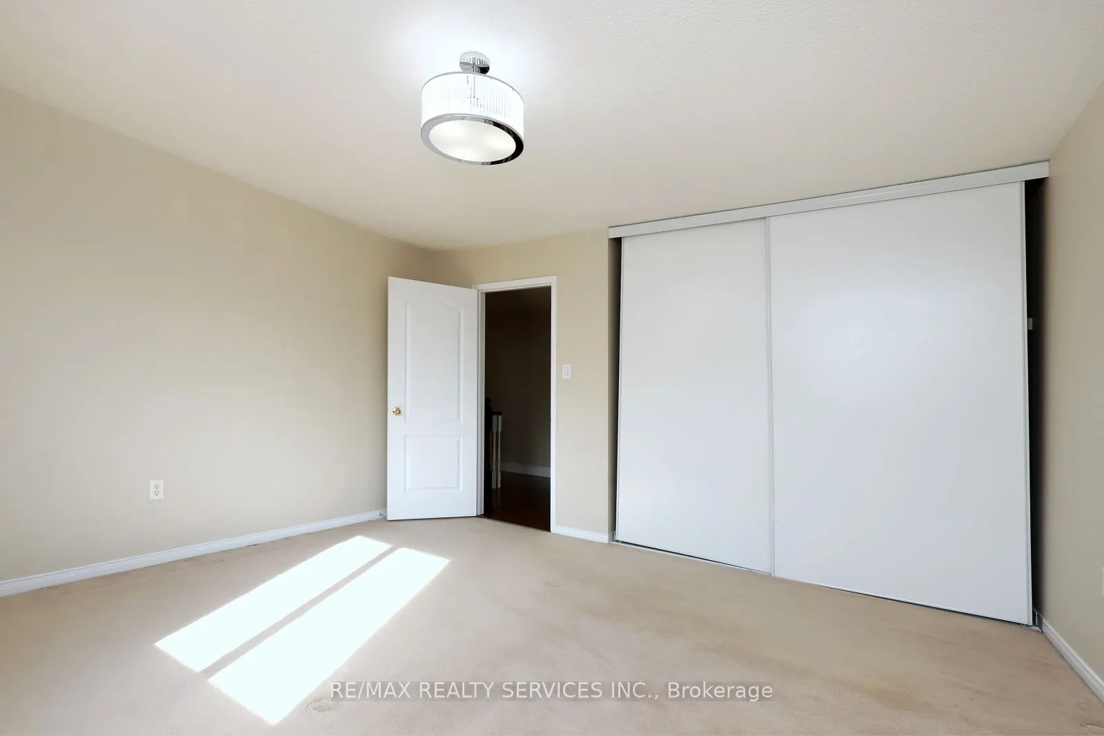 17 Ballantyne Drive