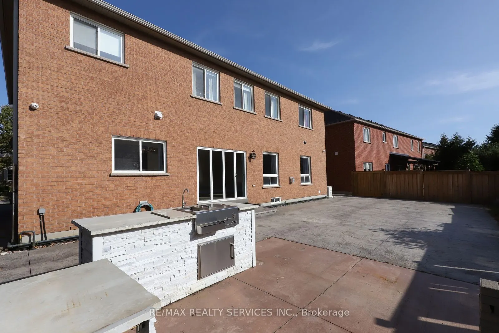 17 Ballantyne Drive