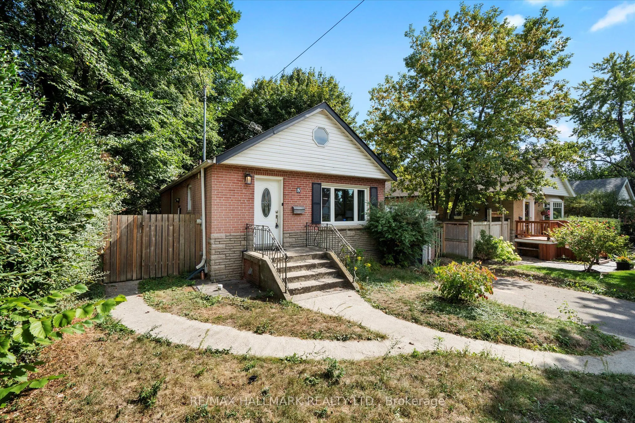 5 East Haven Drive